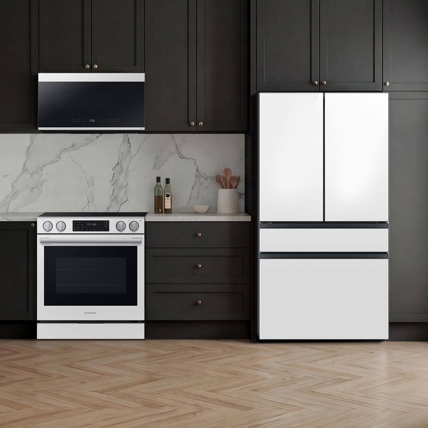 Alt View 13. Samsung - 6.3 cu. ft. Bespoke Smart Slide-In Electric Range with No Preheat Air Fry Max and True Convection - Fingerprint Resistant White.