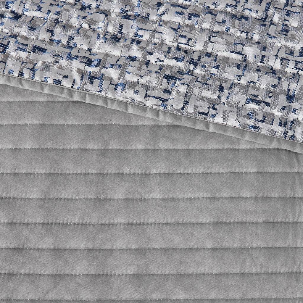 Alt View 5. Gracie Mills - Gracie Mills Hickman 6 Piece Striped Reversible Jacquard Quilt Set with Throw Pillows - Navy.