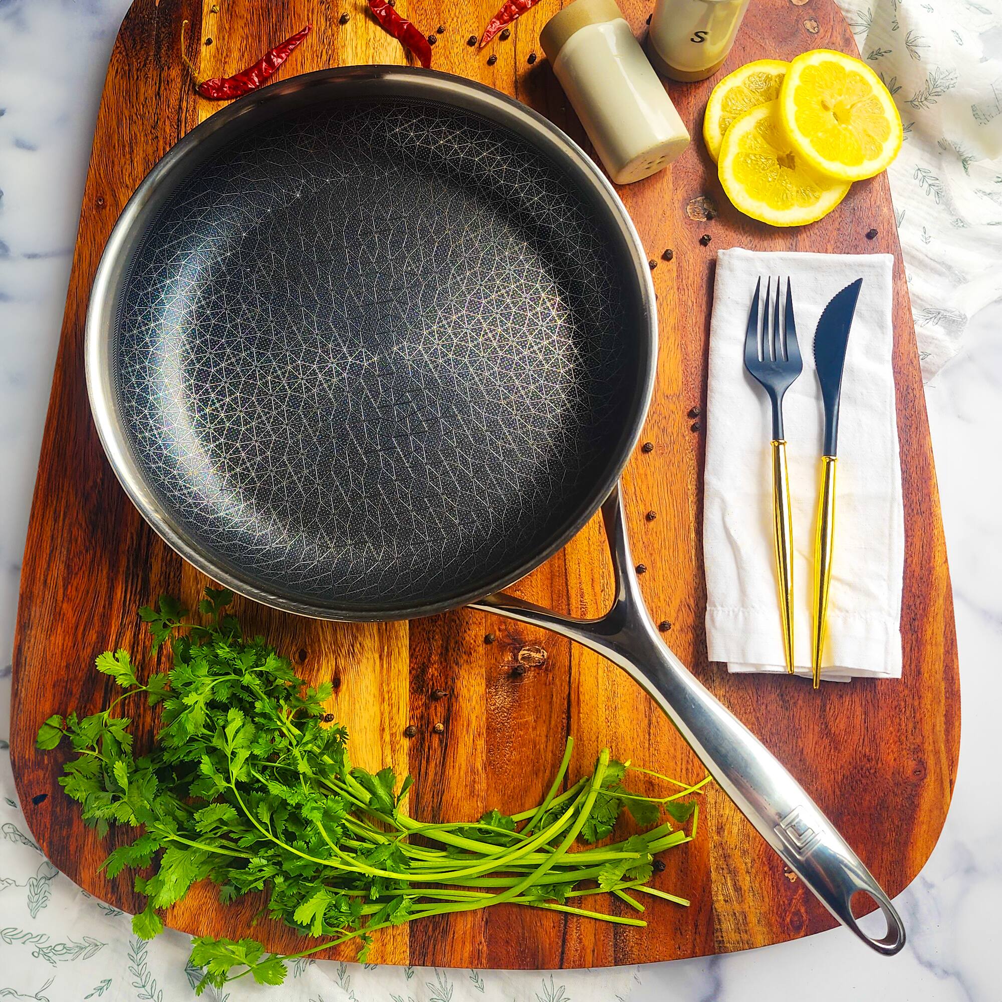 Alt View 4. Livwell Brands - DiamondClad™ 8" Hybrid Nonstick Stainless Steel Frying Pan, Dishwasher Safe, PFOA-free – Silver/Black - Black/Silver.