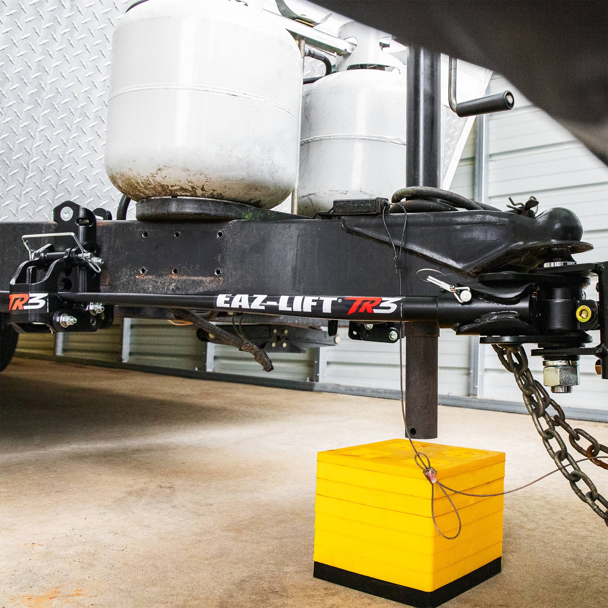 Alt View 10. Camco - Camco Eaz-Lift TR3 400Lb Weight Distribution Hitch Kit with Sway Control, 48903 - Black.