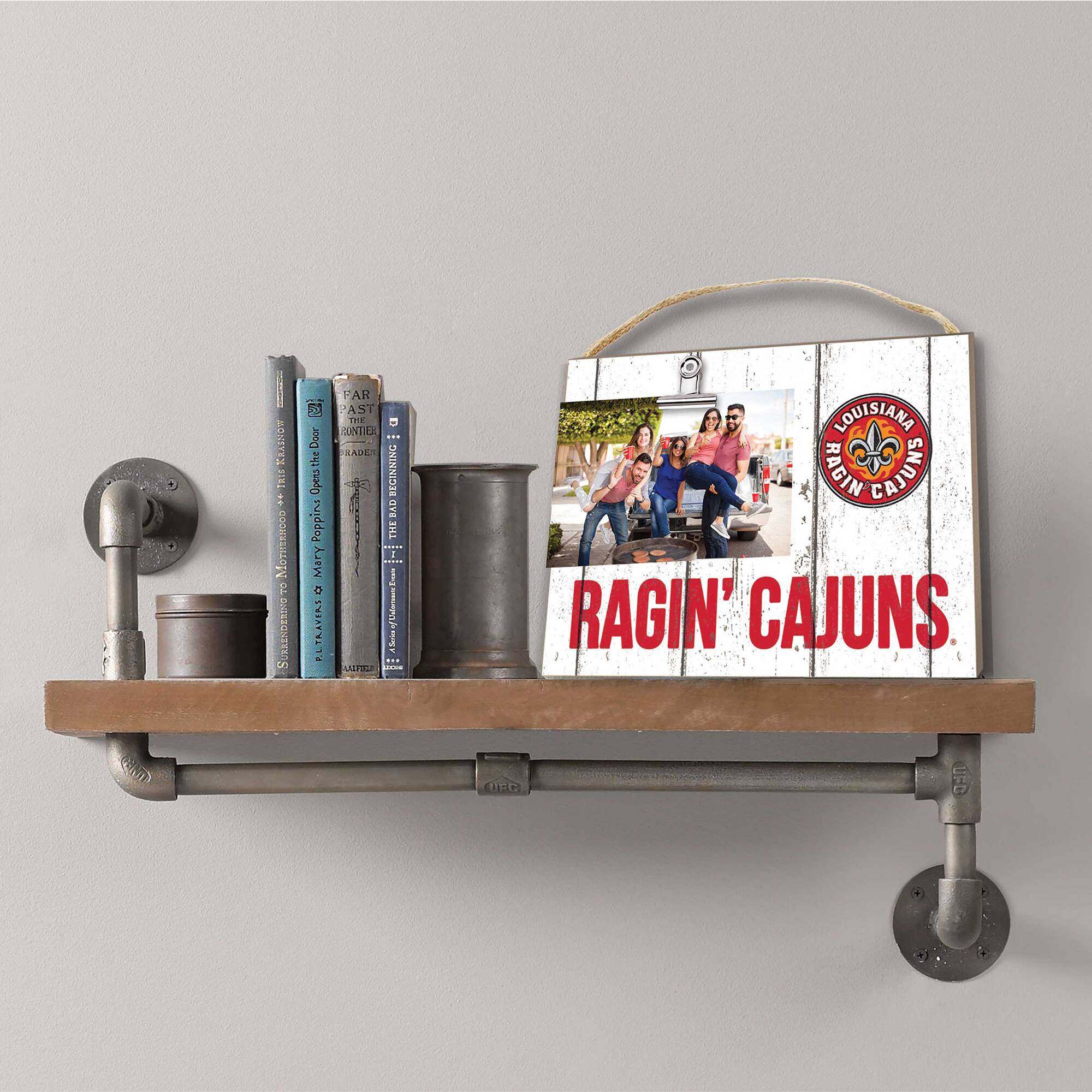 Oiyen 1: P SoroEsnNo 2 Door the pens Poppins Mary a ELTRAVIAS PAR AST THE D CUNTIER .- BEGINNING OIVE THE . ..... AtftemTn ABoie TIP - AOUISIANA RAGIN' CAJUNS EG