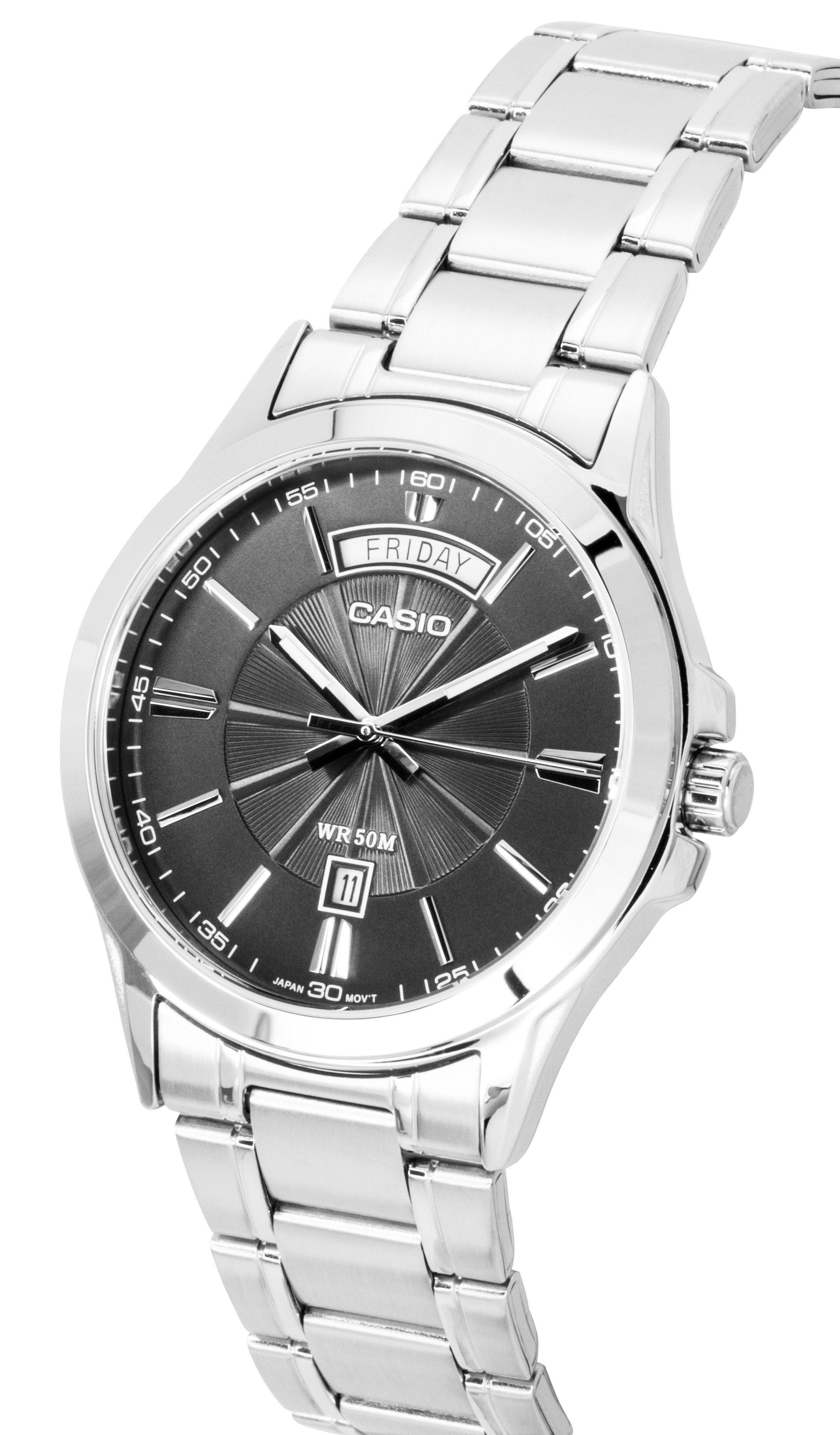 45  
501  
60 55 FRIDAY 1051 CASIO  

1401 - WR 50M I 11 35 I JAPAN 30 T'VOM  
251