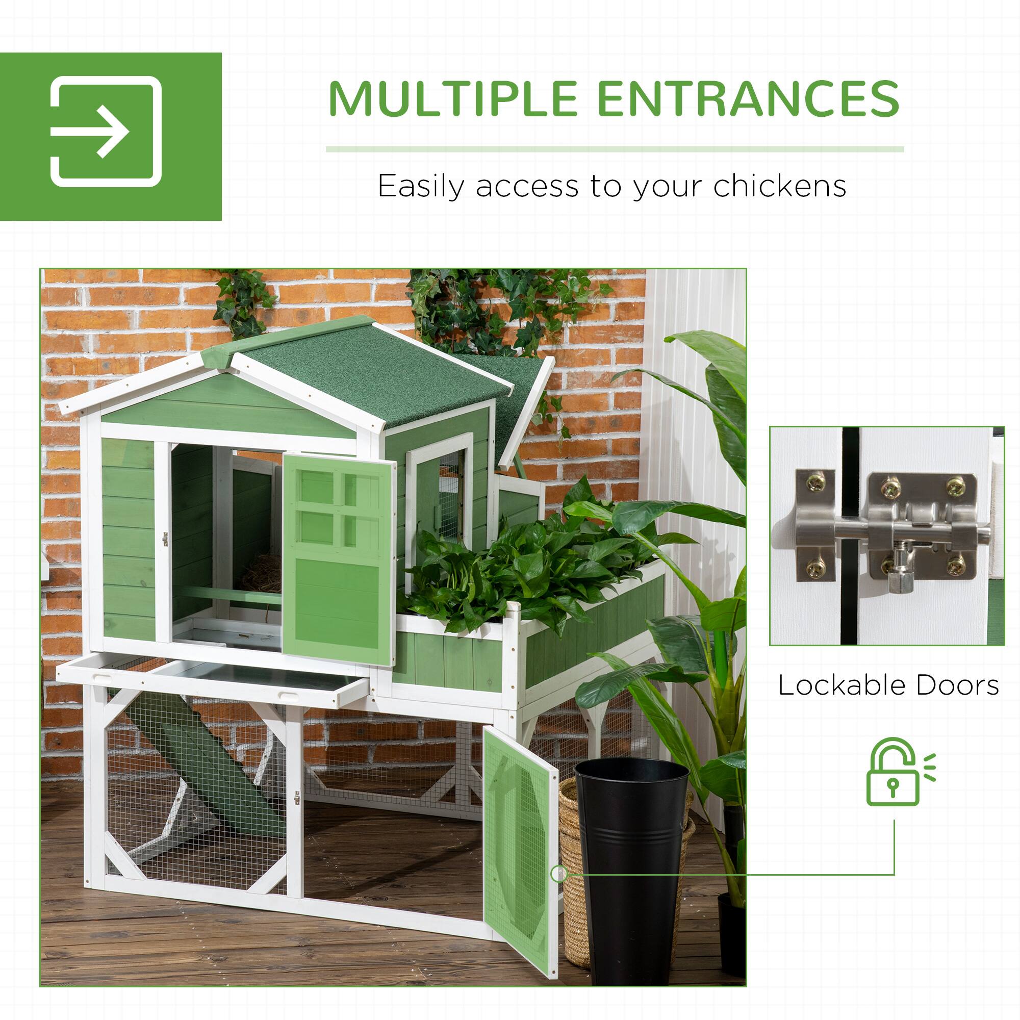 MULTIPLE ENTRANCES  
Easily access to your chickens  

Lockable Doors