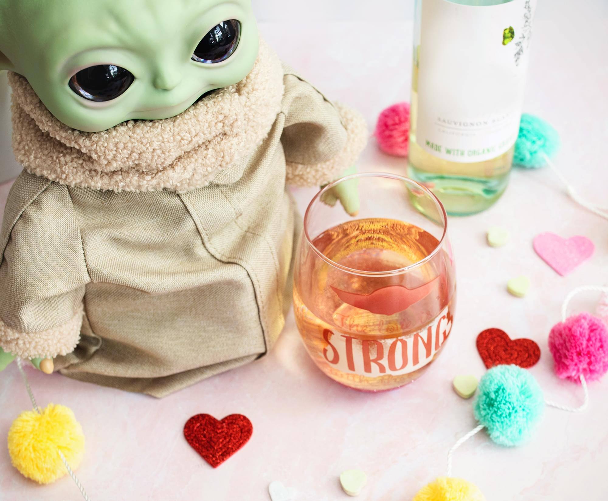 SAUVIGNON BLANC  
MADE WITH ORGANIC  
STRONG