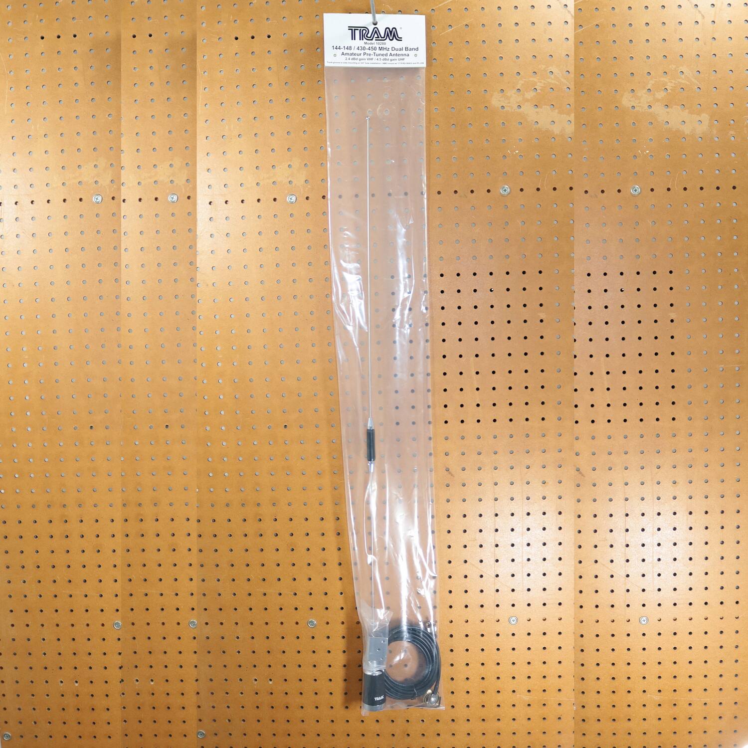 TIRAM  
166.148 30-418  
Cooal dand + Amatour Fee T  
TRAM  
166.148 LBS  
Amateur Pro  
M Hi Dual Band  
166.148 LBS  
Amateur Pro  
M Hi Dual Band