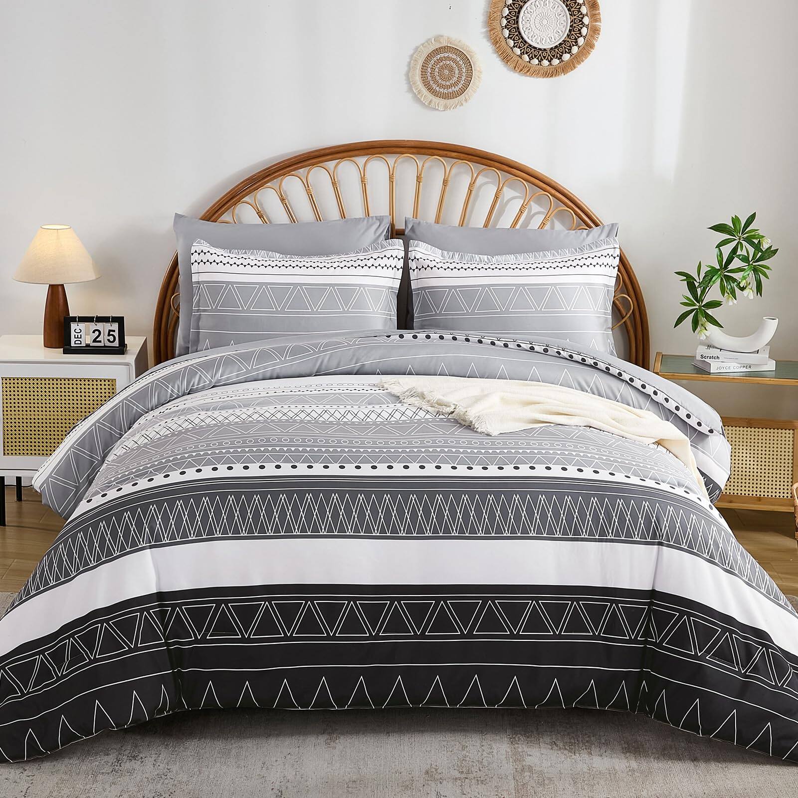 Grey White-King 90“×103”