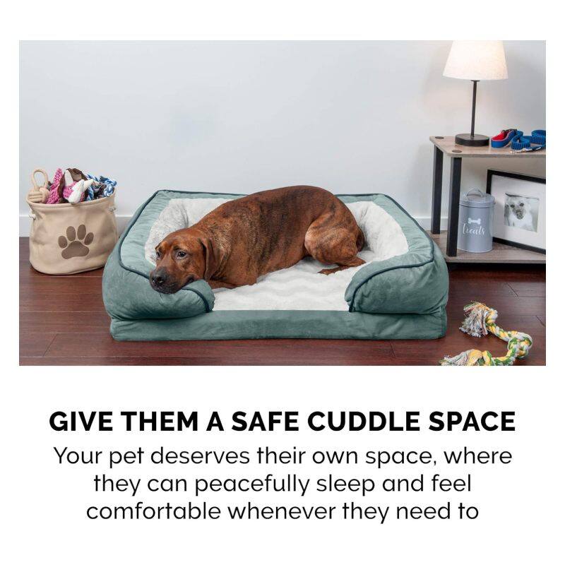 GIVE THEM A SAFE CUDDLE SPACE
Your pet deserves their own space, where they can peacefully sleep and feel comfortable whenever they need to