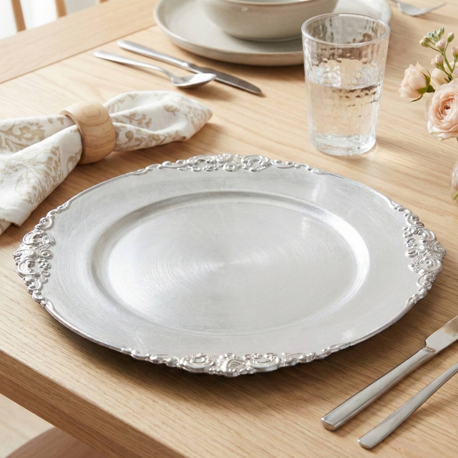 Left. American Atelier - Silver Leaf Design Charger Plate Set, 4 Pieces - Silver.