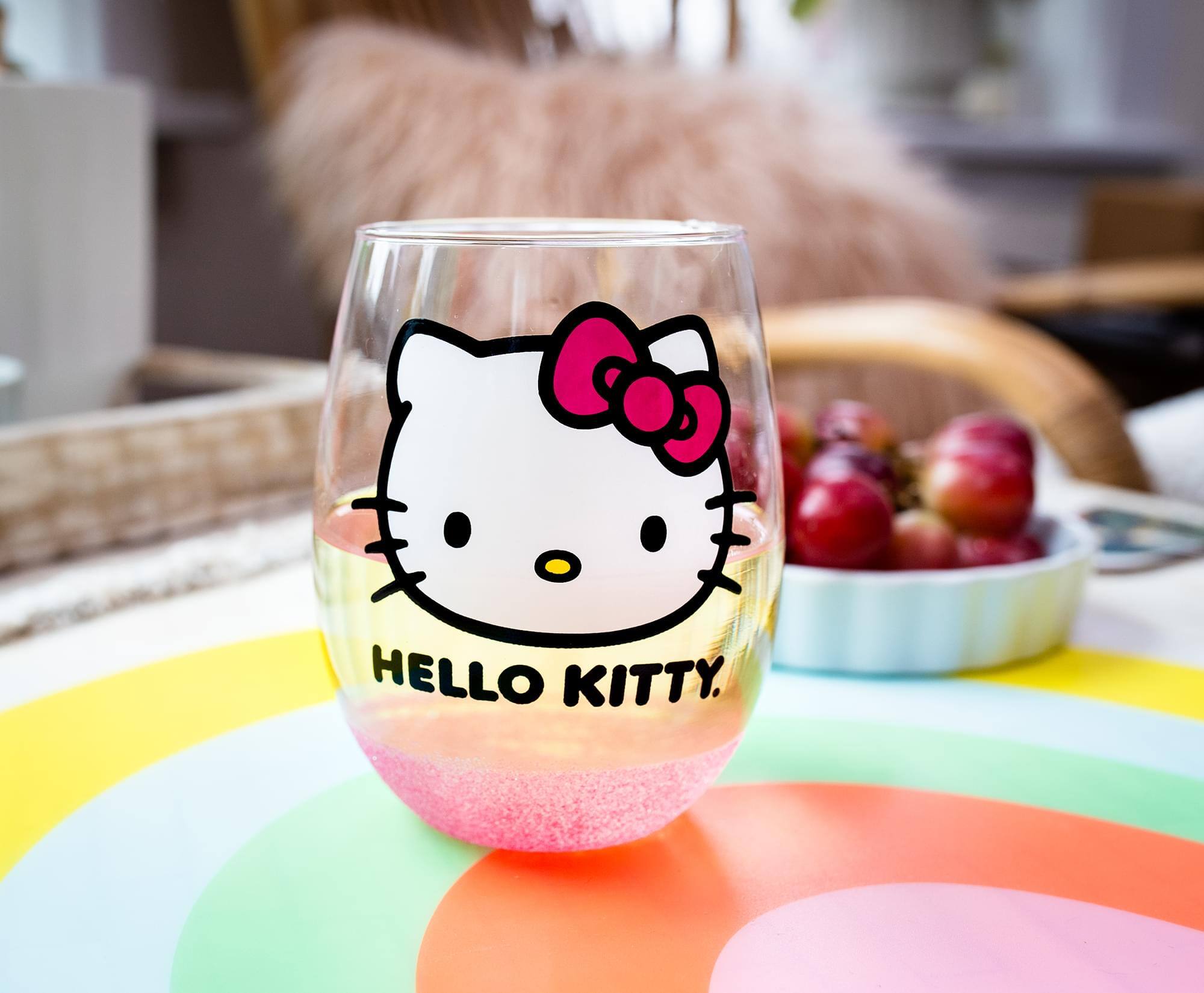 HELLO KITTY.