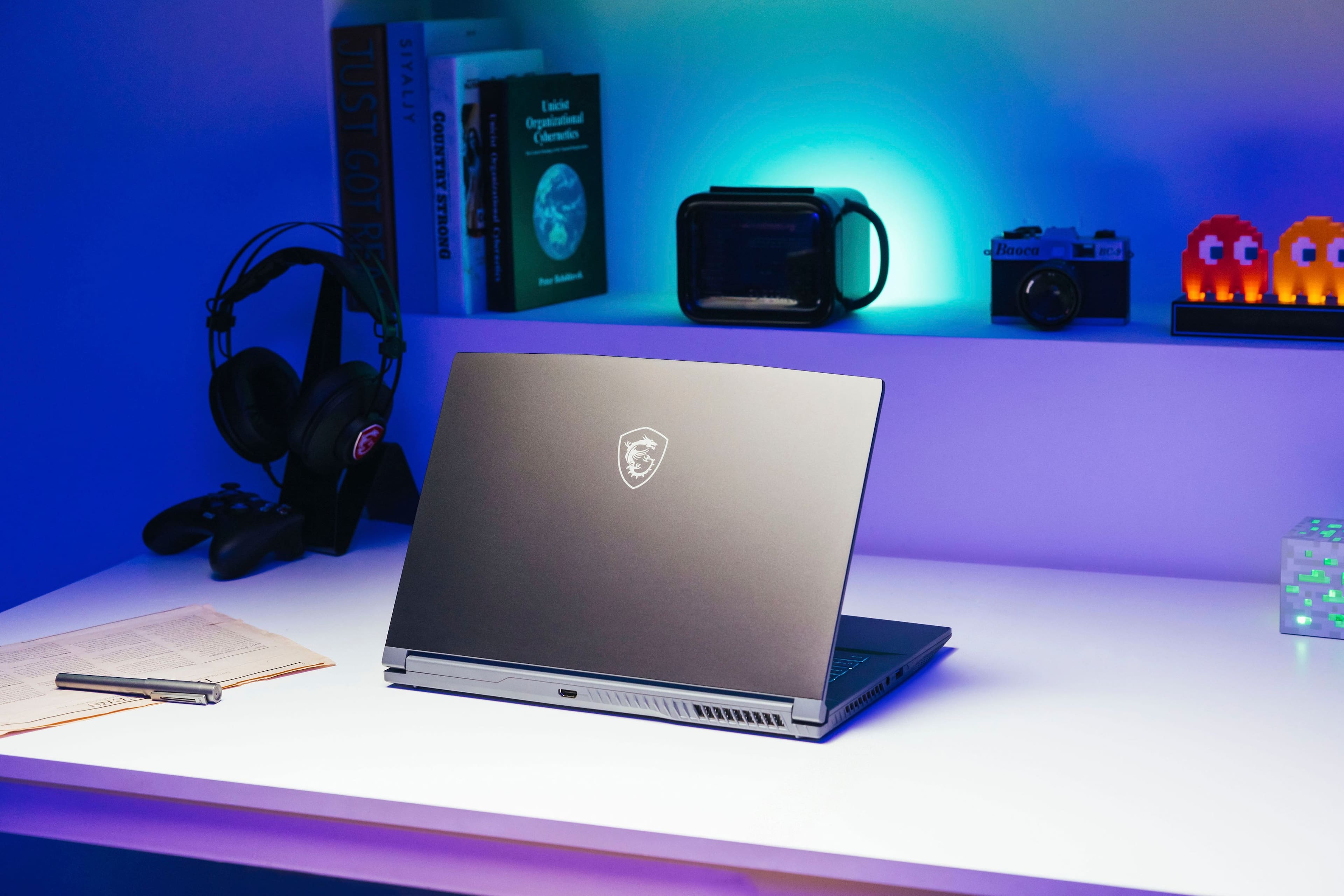 Just got country strong. I can't even organize my desk.