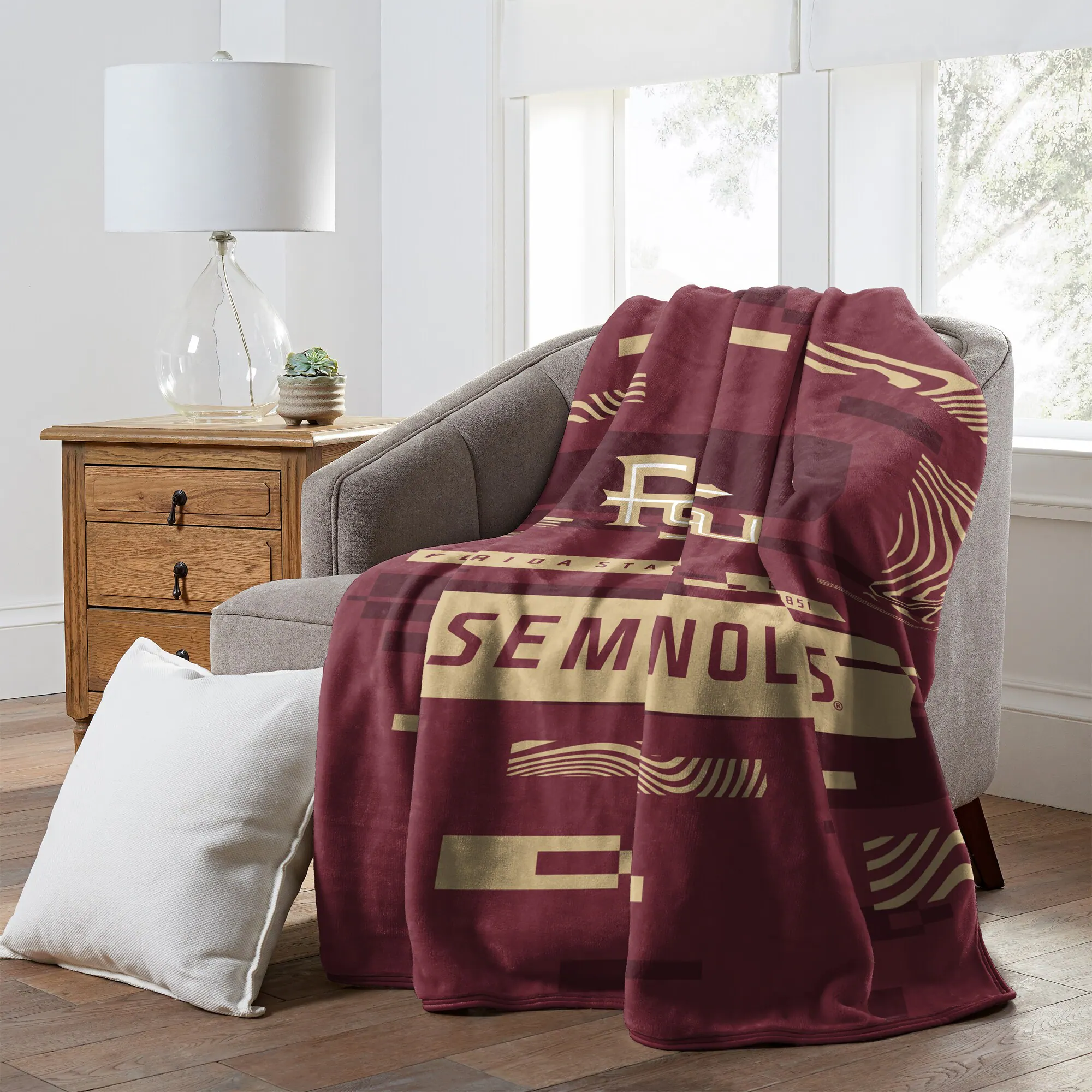 The text on the blanket reads:

"FLORIDA STATE SEMINOLES"