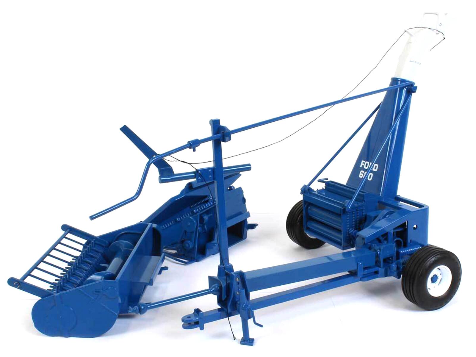Alt View 2. SpecCast Collectibles - Ford 680 Forage Harvester with Hay Head & Corn Head Blue "Classic Series" 1/16 Diecast Model by SpecCast.