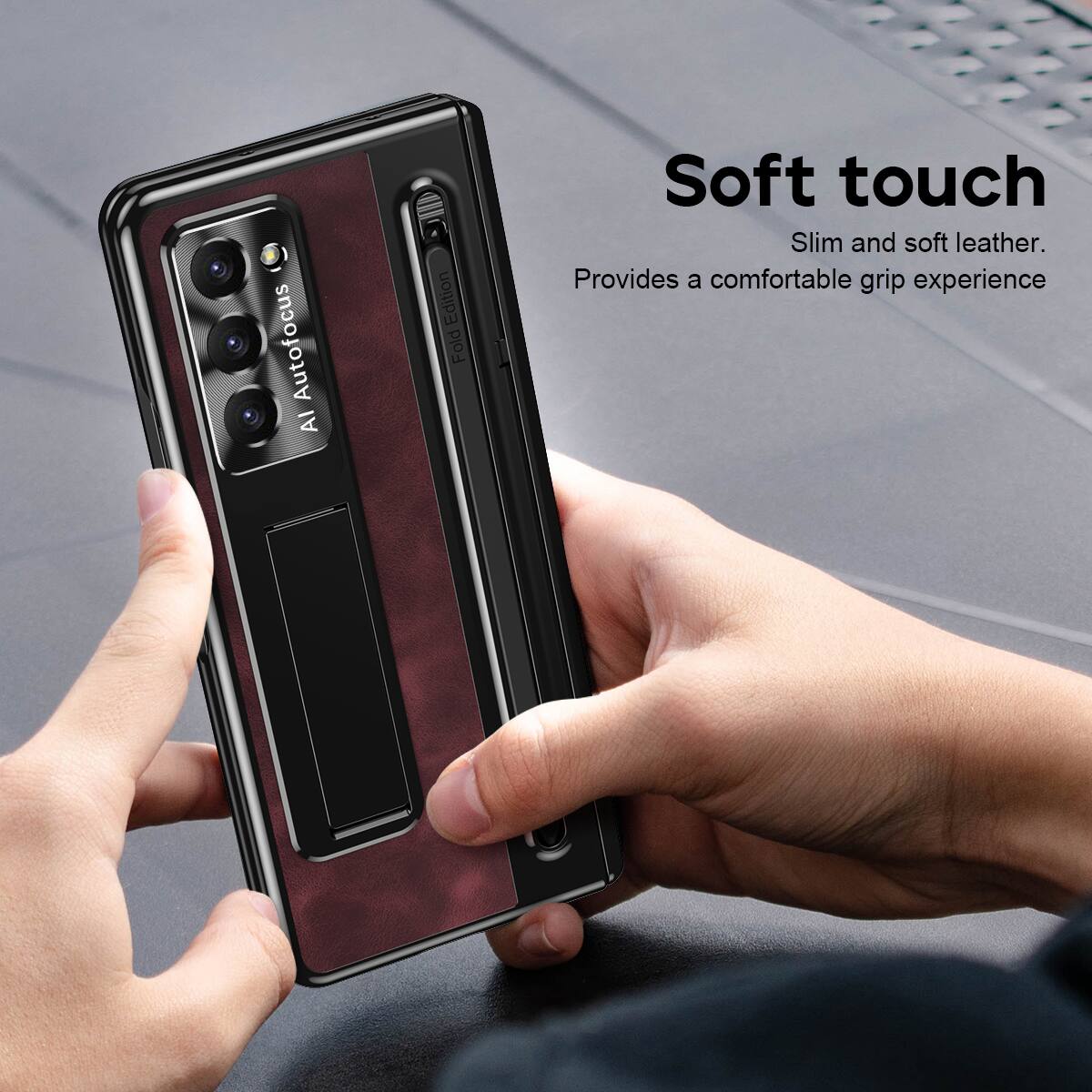 Soft touch  
Slim and soft leather.  
Provides a comfortable grip experience  

AI Autofocus  
Fold Edition