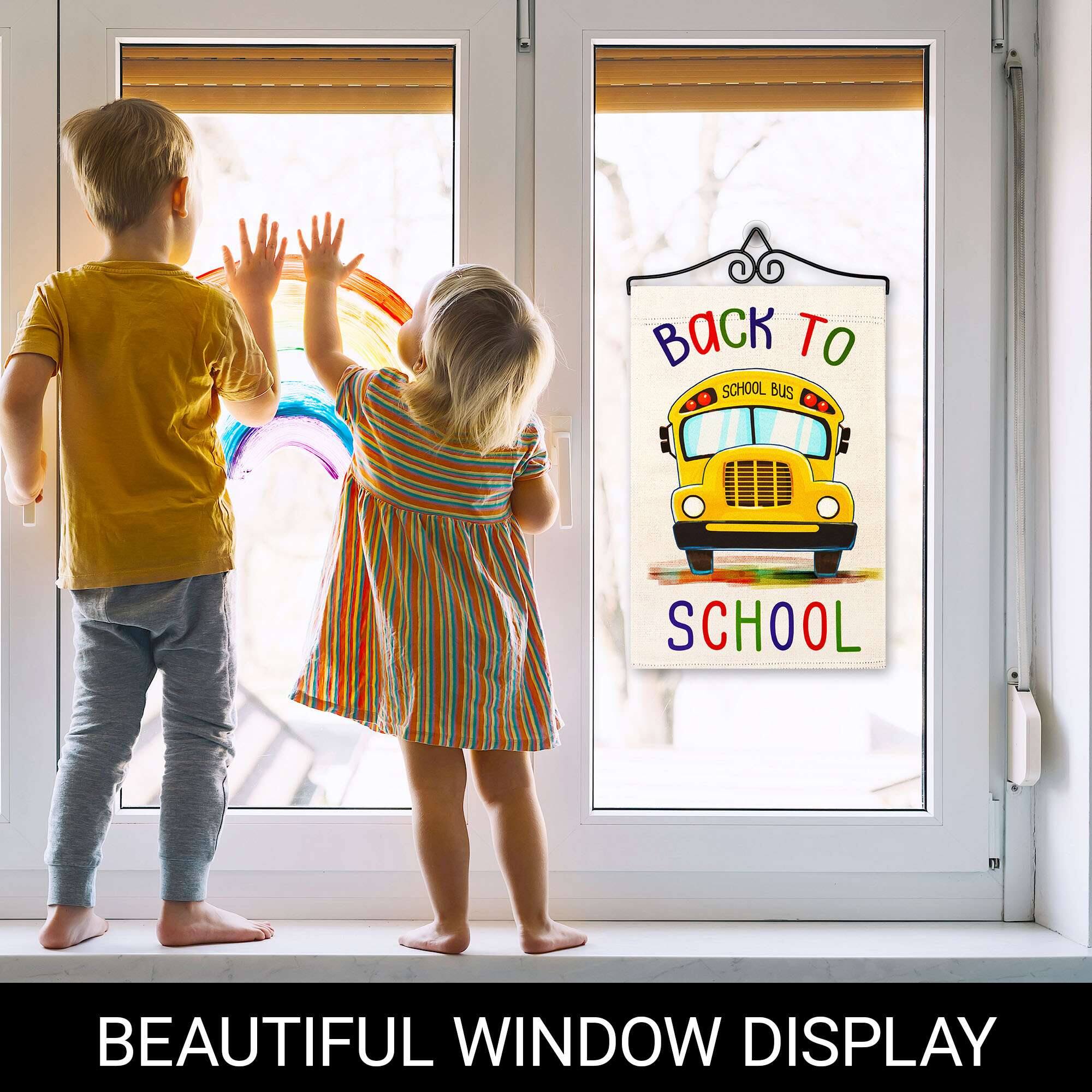 i BK TO SCHOOL BUS SCHOOL BEAUTIFUL WINDOW DISPLAY

BEAUTIFUL WINDOW DISPLAY