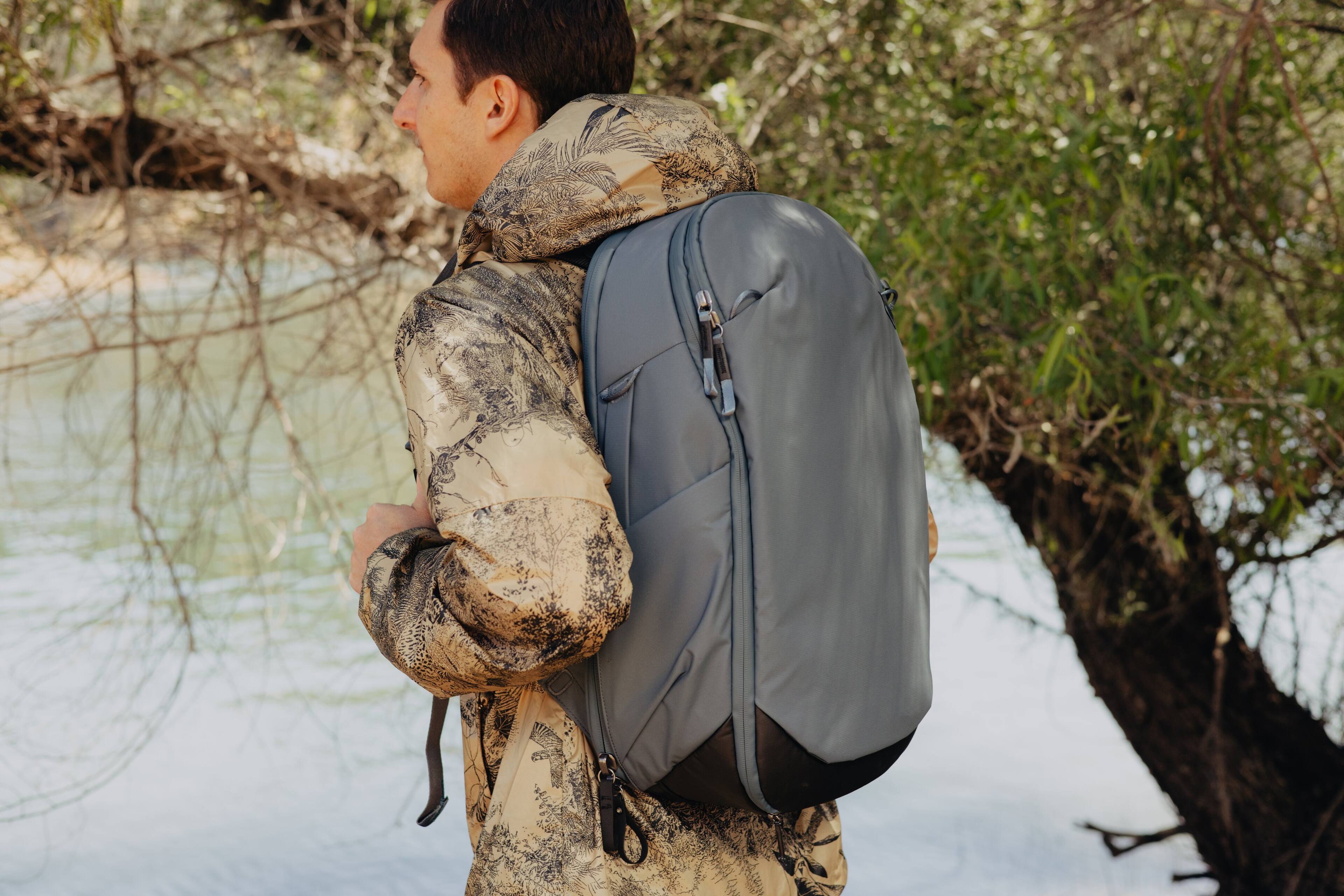 Left. Peak Design - Travel Backpack 30L - Ocean.