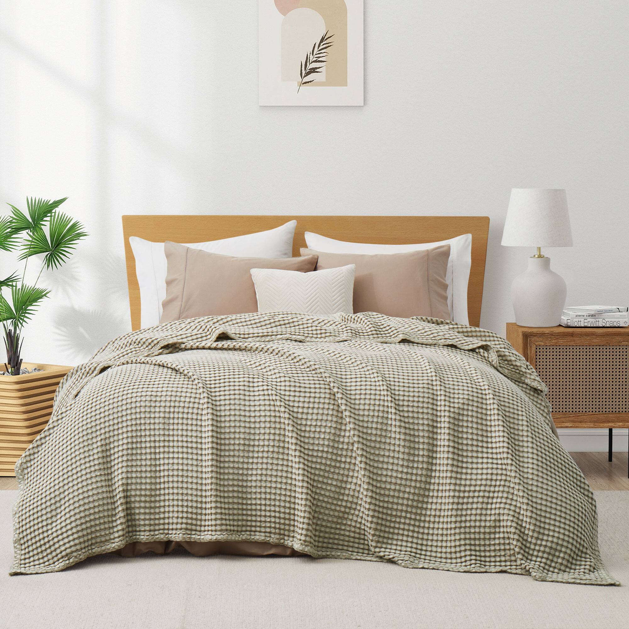 Puredown - Organic Cotton Soft Lightweight Waffle Weave Bed Blanket, Breathable Textured Blanket, 90" x 90" - Beige