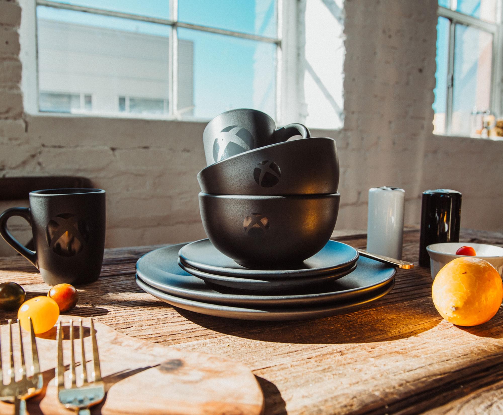 Alt View 10. Ukonic - Xbox Logo Matte Black 8-Piece Ceramic Dinnerware Set - Black.