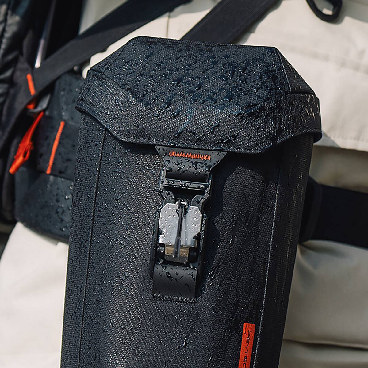 Alt View 7. PGYTECH - PGYTECH Lens Case, Black - Medium.