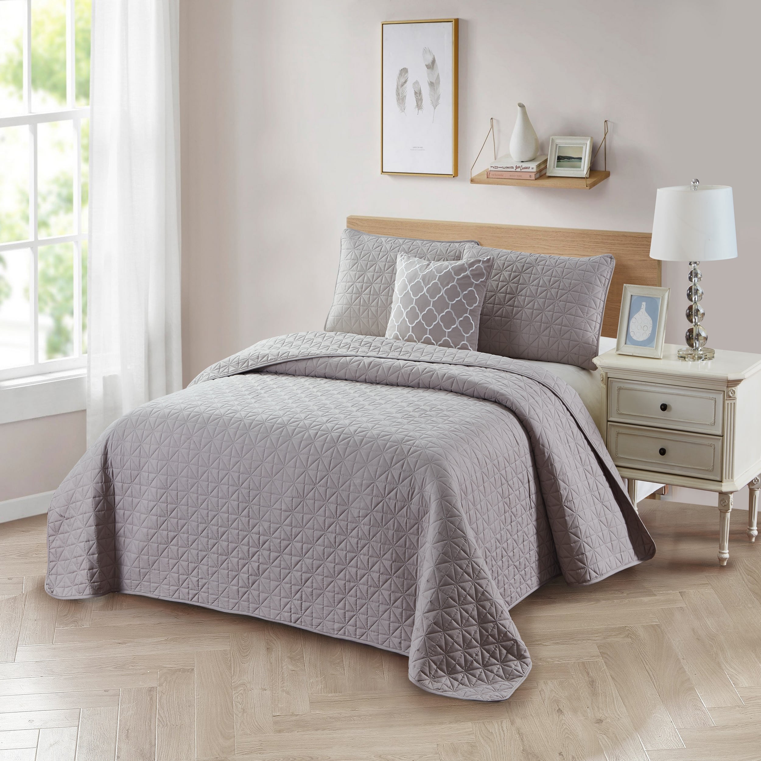 Bibb Home - 4 Piece Solid Quilt Set with Cushion - Taupe price history on PriceWatchPro
