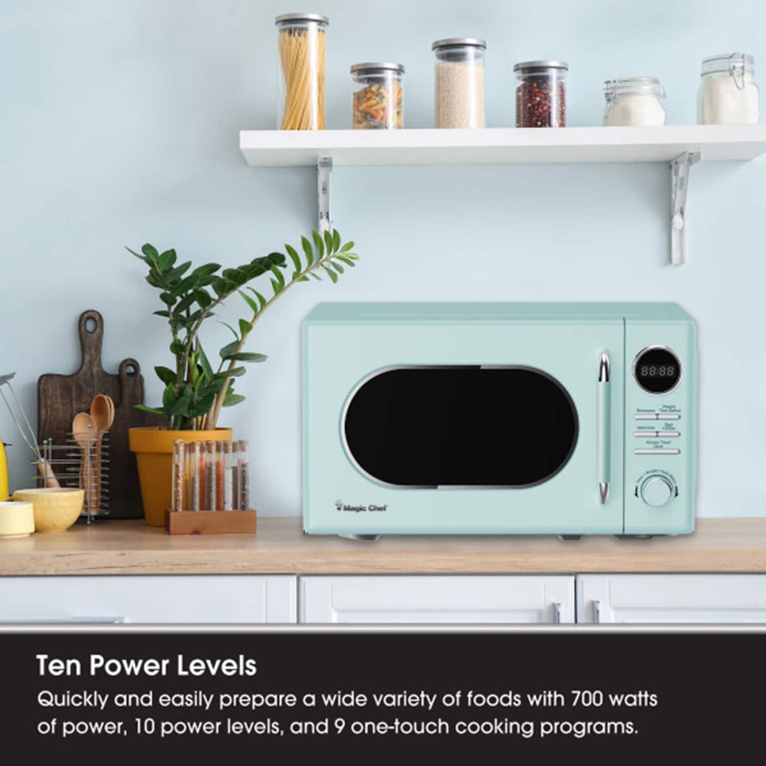 Magic Chef 0.7 Cu. Ft. 700 Watt Retro Countertop Microwave Mint