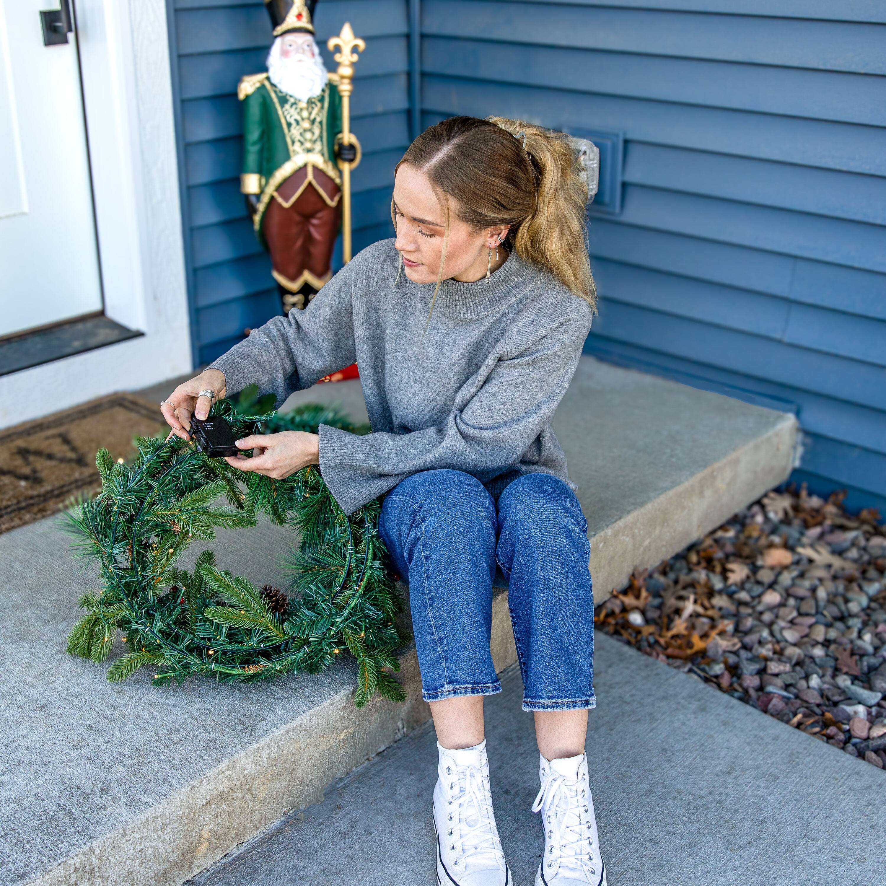 Alt View 7. Sunnydaze - 24" Diameter Prelit Christmas Wreath - Traditional - Green.