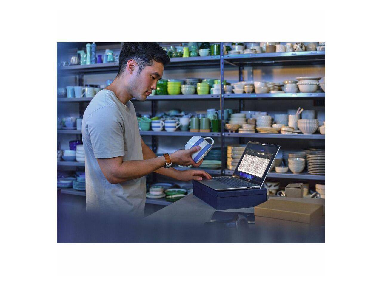 Alt View 3. HP - HP ProBook 4 G1i 14" - Intel Core Ultra 7 - 32 GB - 1 TB SSD - IPS - Windows 11 Pro - Meteor Silver.