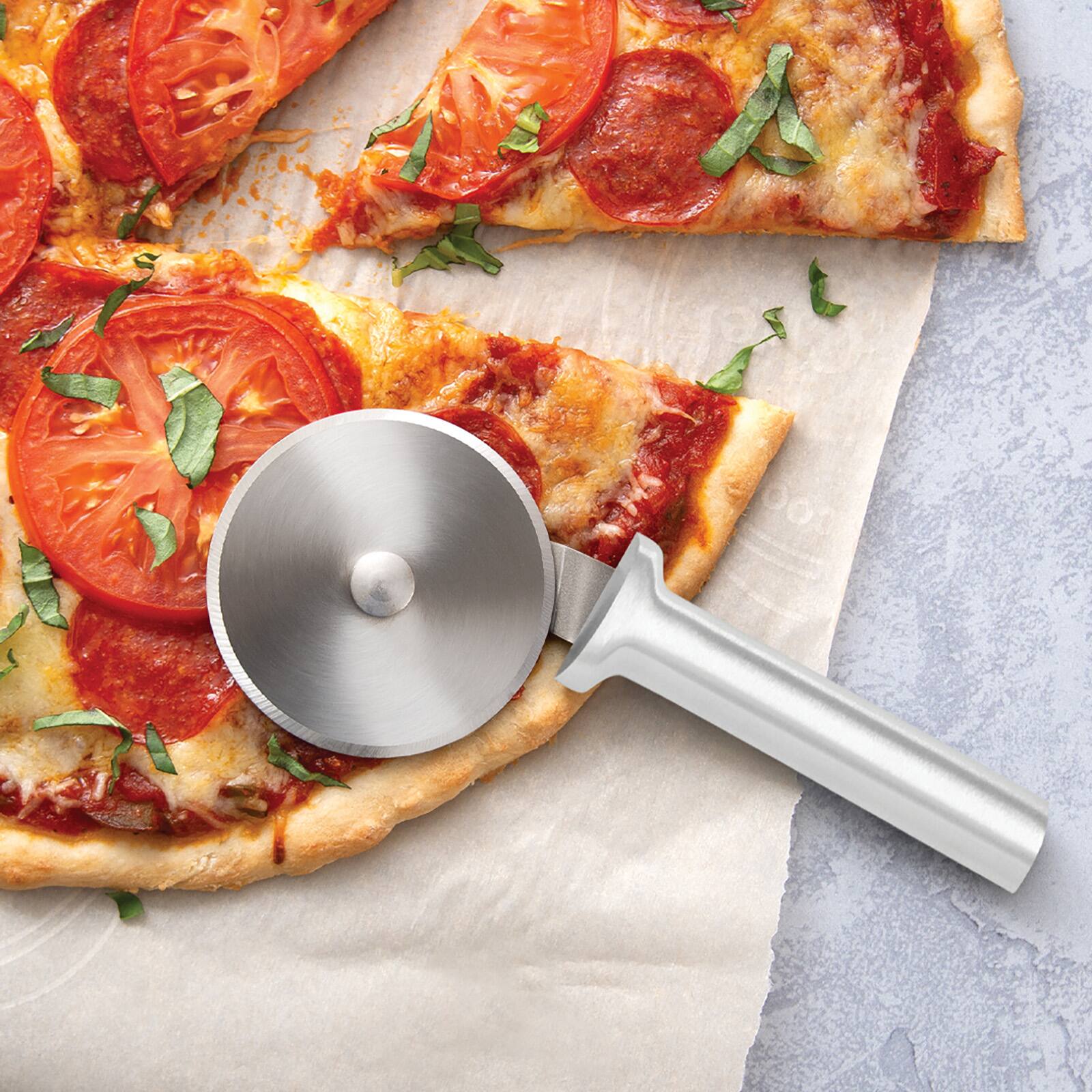 Alt View 3. Rada - Ultimate Utensil Gift Set, Silver Handles - Silver.