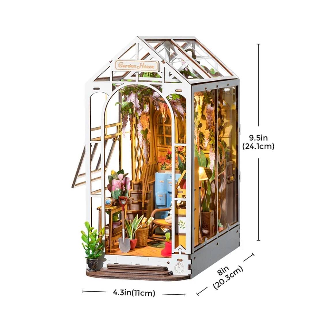 Garden House  
9.5in (24.1cm)  
4.3in (11cm)  
8in (20.3cm)