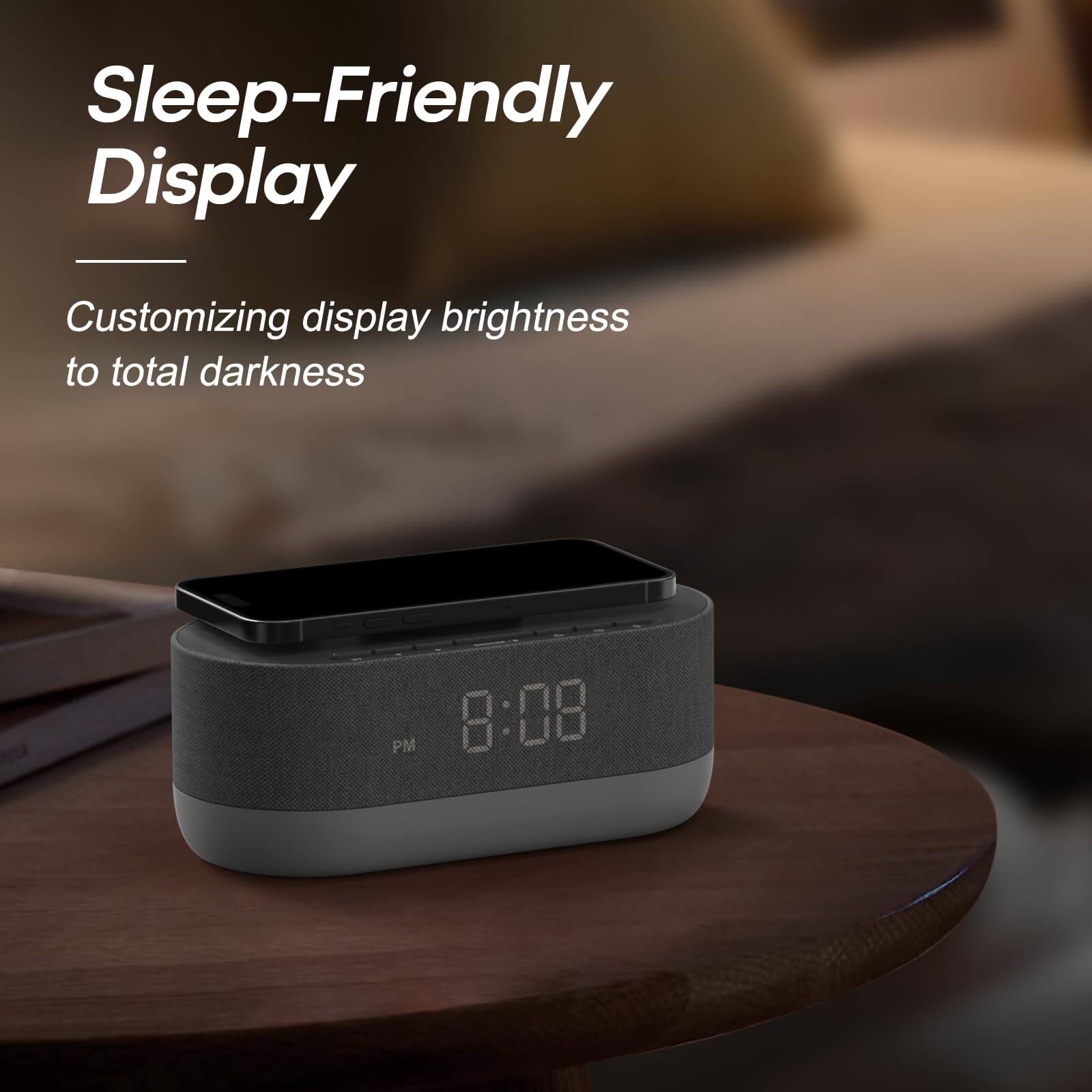 Sleep-Friendly Display  
Customizing display brightness to total darkness