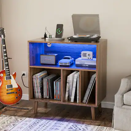 720 Case CM RANES Design CELINE M A | i | i : 2 Sun and MARCHITECTUR FACH Snow STO