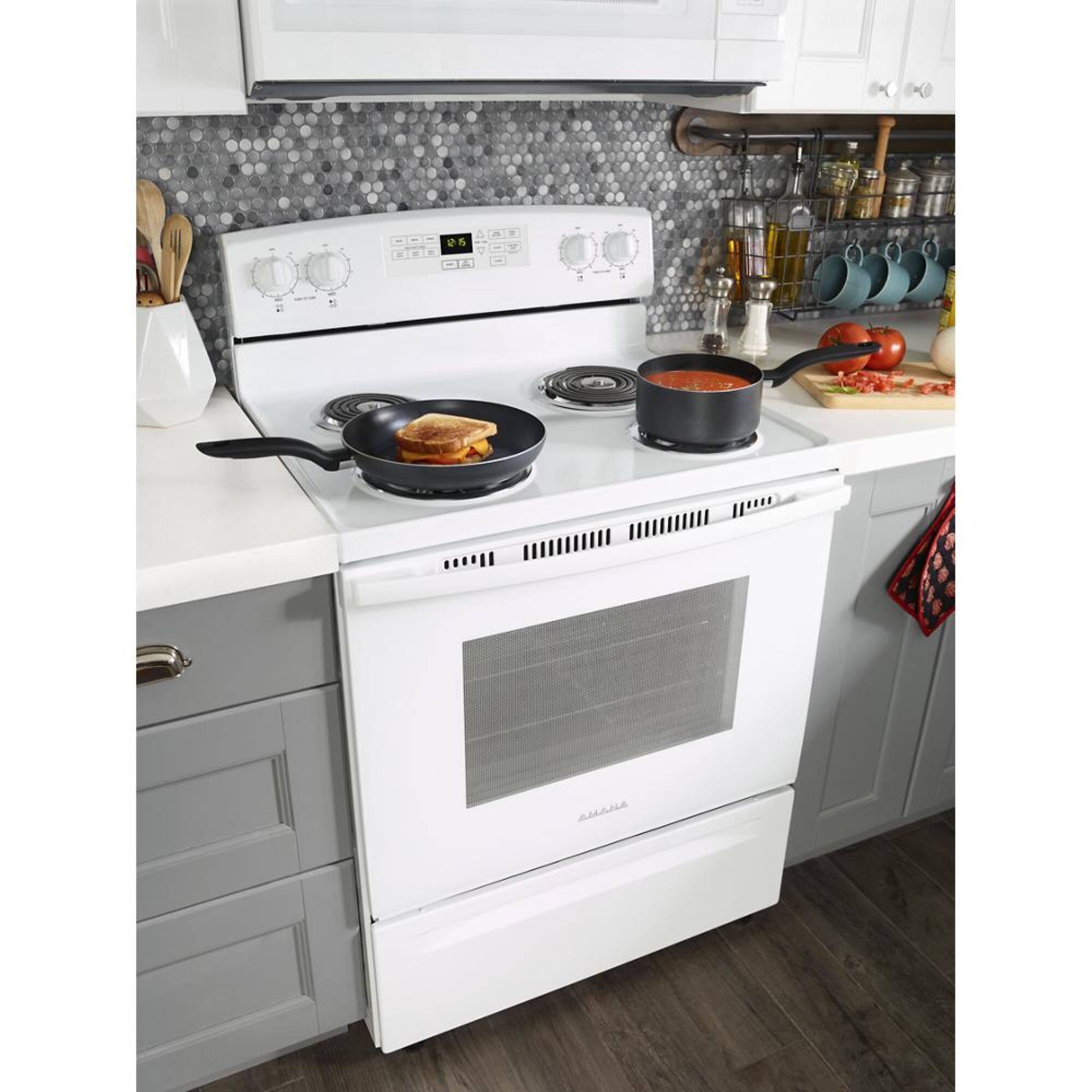 Alt View 3. Amana - 4.8 Cu. Ft. Self-Cleaning Freestanding Electric Range - White.