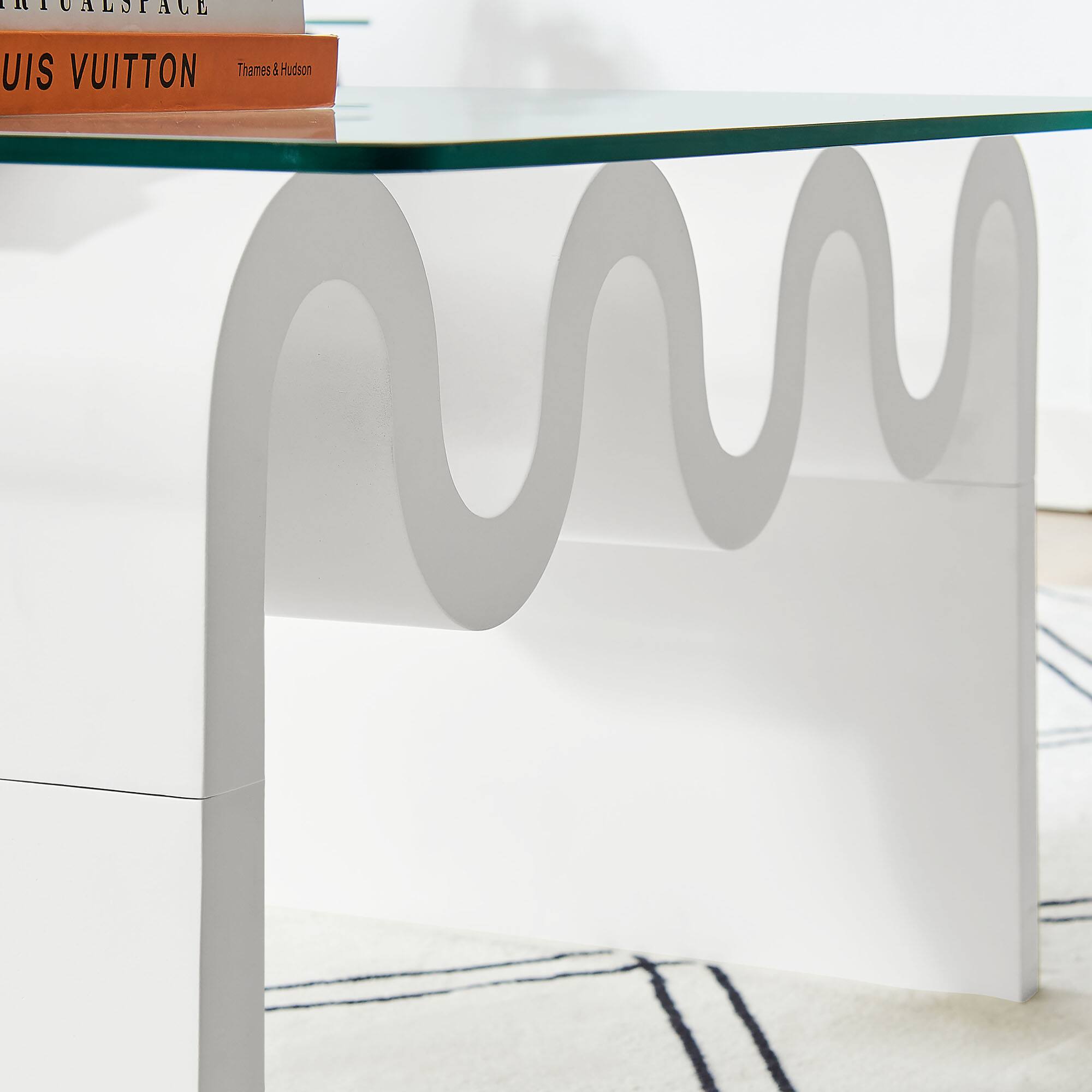 RITUALS SPACE  
LOUIS VUITTON  
Thames & Hudson