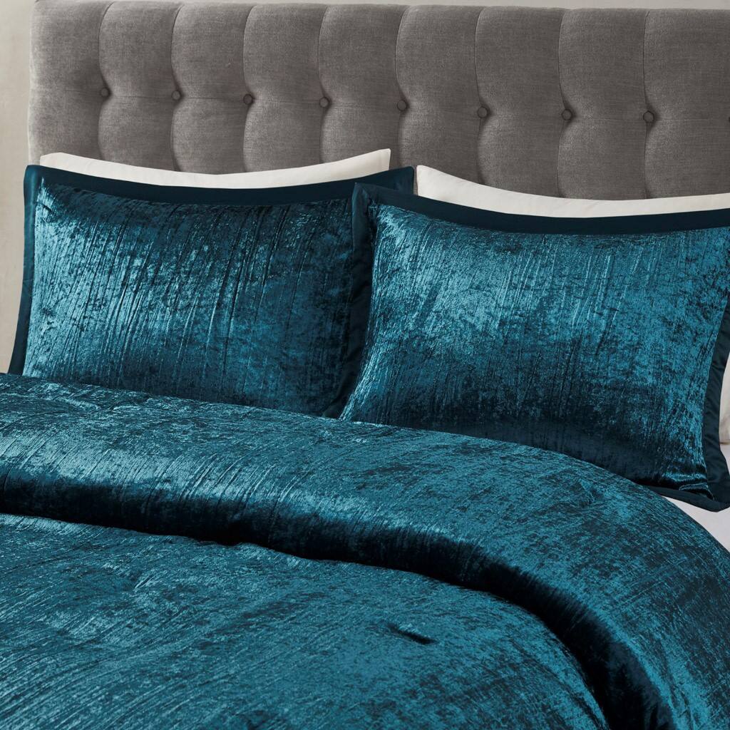 Alt View 1. Gracie Mills - Gracie Mills 5-Piece Solid Crinkle Velvet Comforter Set - Teal.