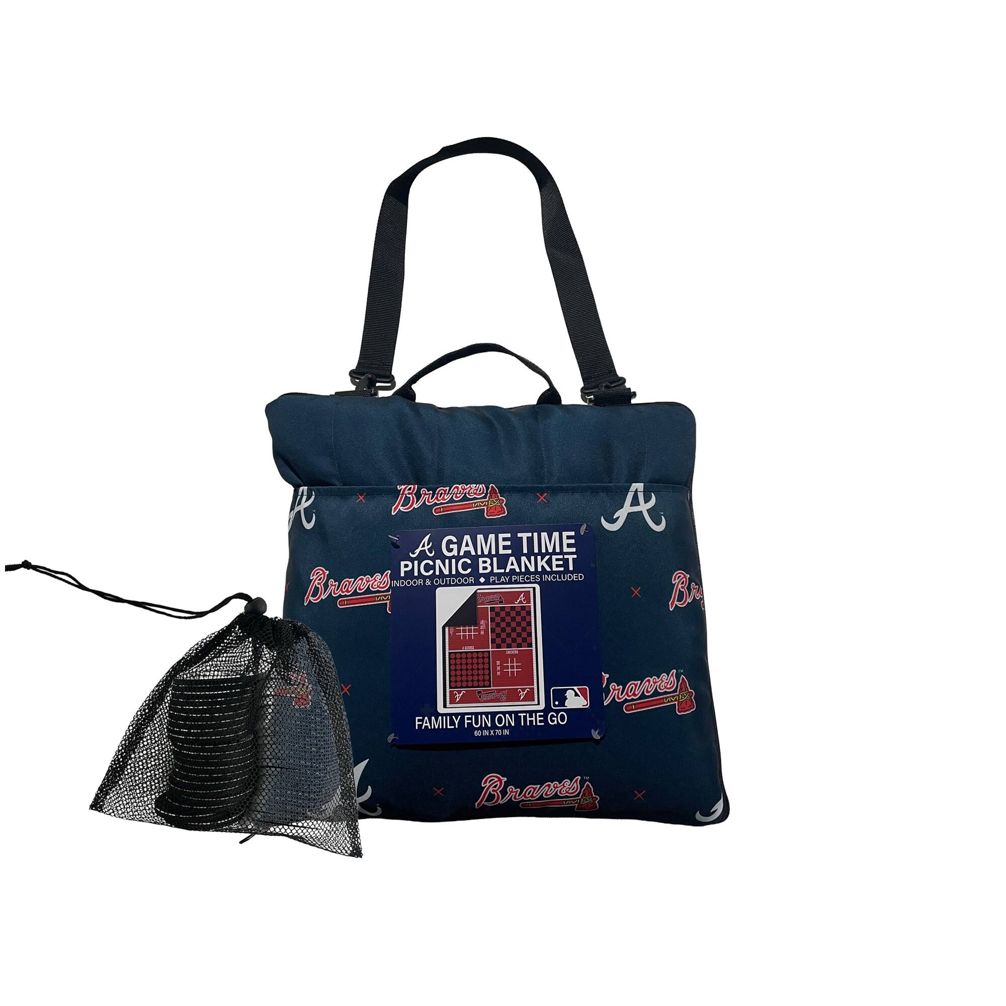 Braves x A GAME TIME PICNIC BLANKET & OUTDOOR + PLAY PECES INCLUDED Braves OUTDOOR x Braves FAMILY FUN ON THE GO MNLR Braves x