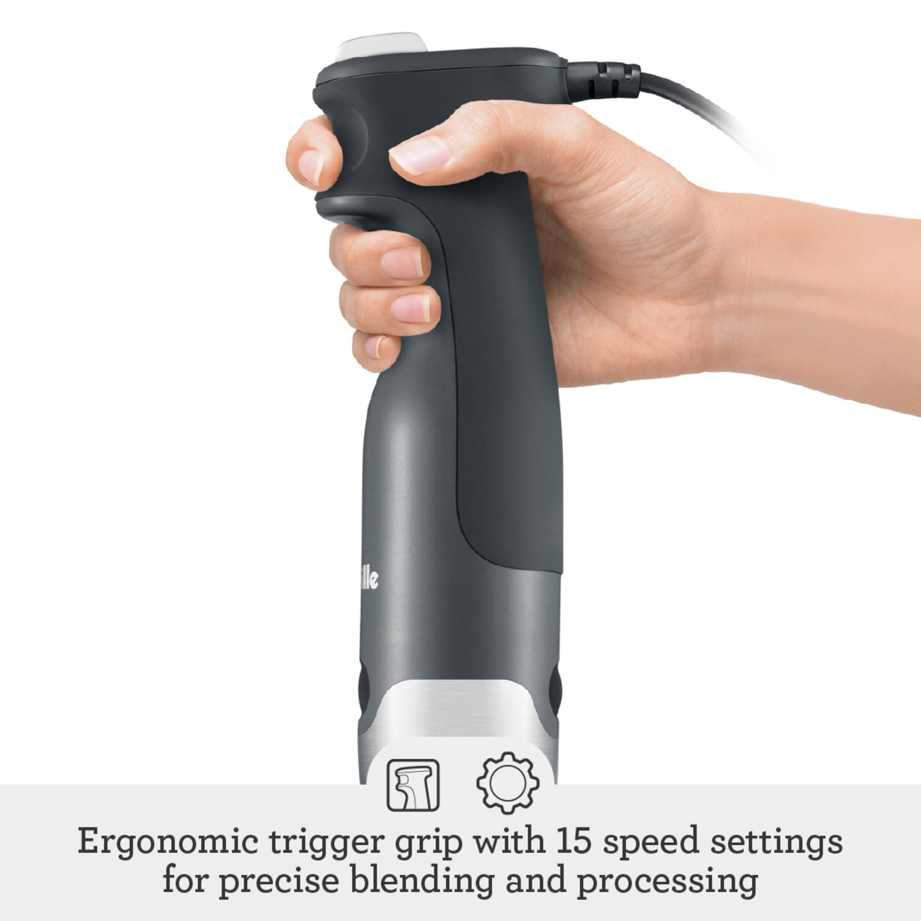 Ergonomic trigger grip with 15 speed settings for precise blending and processing