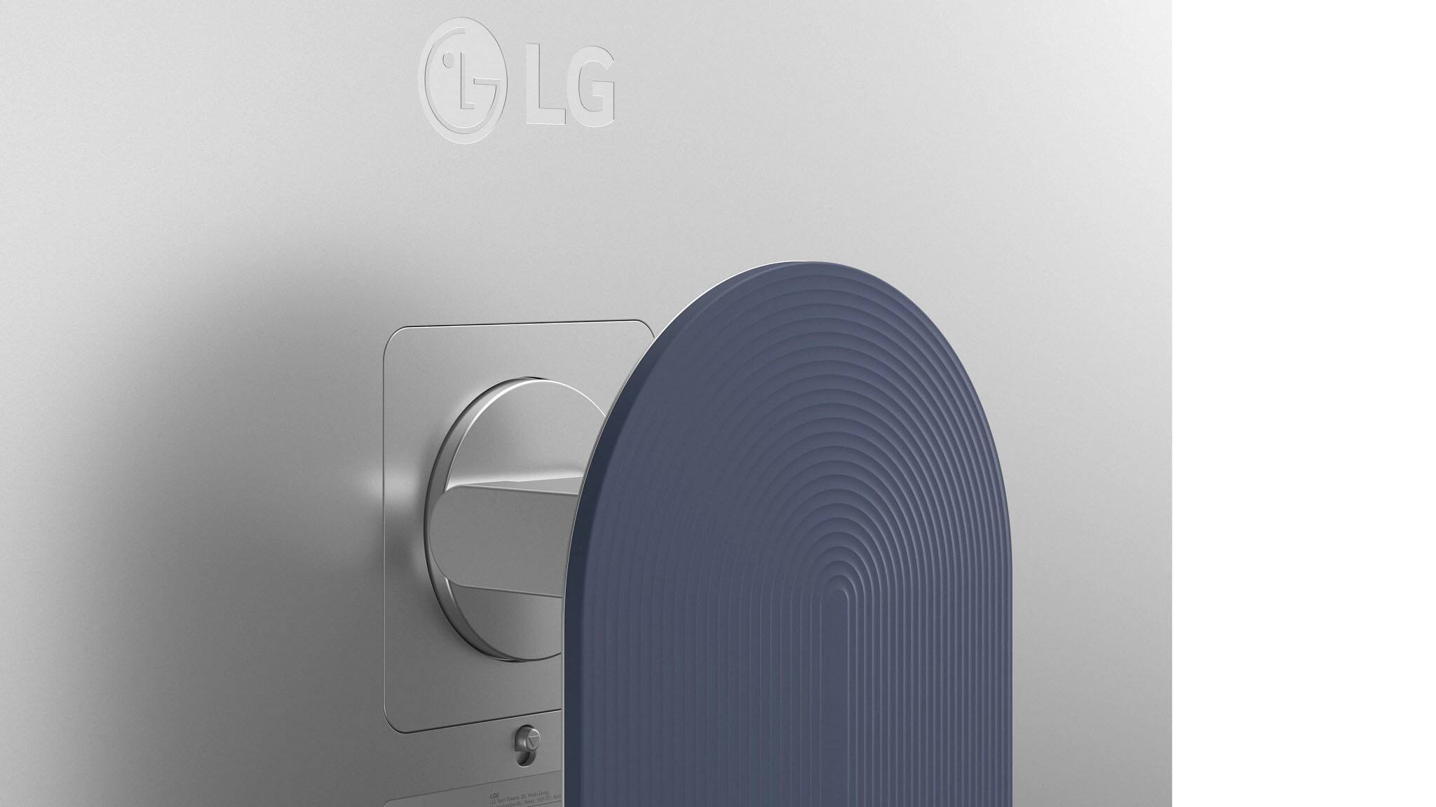 Alt View 29. LG - UltraFine™evo 32” 6K Nano IPS Black Professional Monitor with Thunderbolt™ 5, USB-C, DisplayHDR 600 - Silver.