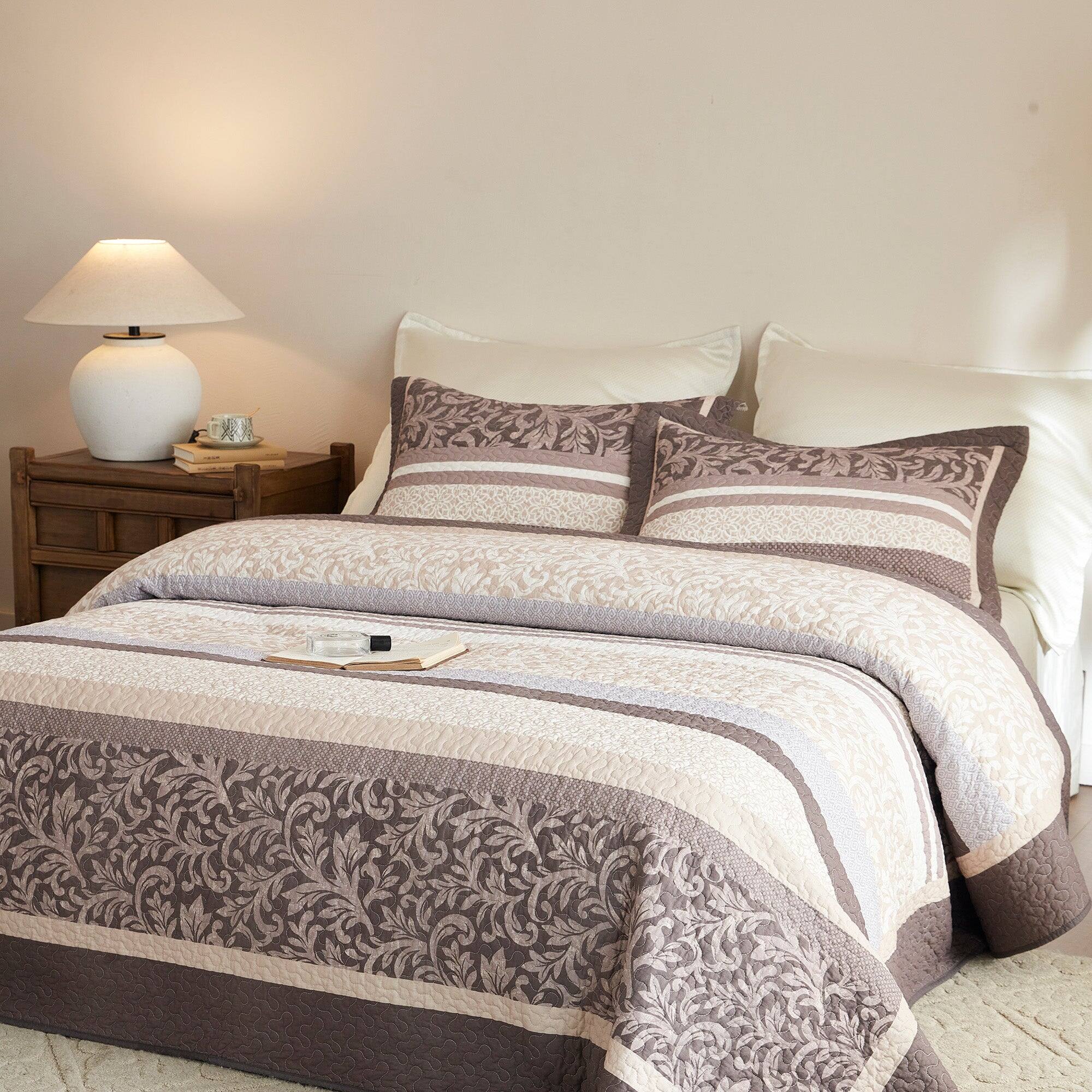 Left. MarCielo - Marcielo 3 Piece Traditional Floral Cotton Quilt Bedspread Set - Neutral Color.