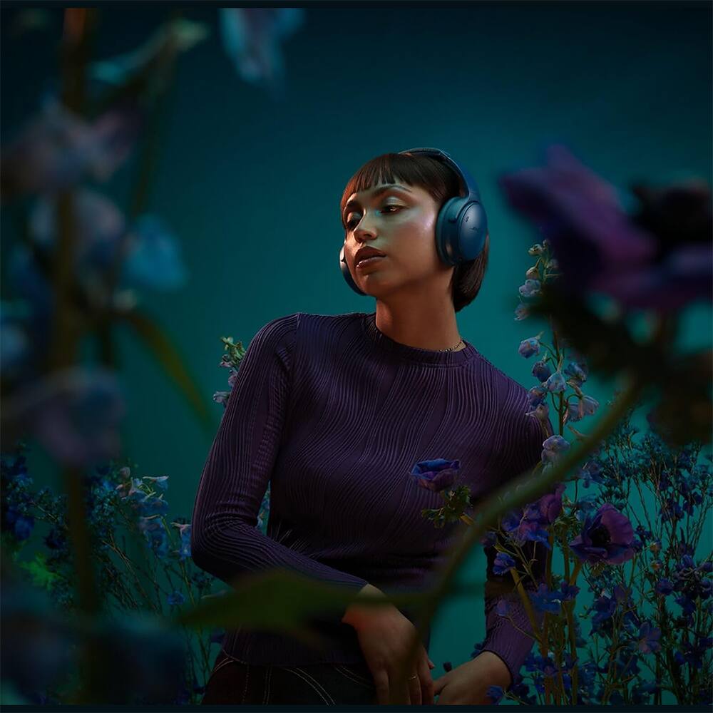 Alt View 2. Bose - QuietComfort Wireless Over-Ear Bluetooth Headphones Power Bundle - Twilight Blue.