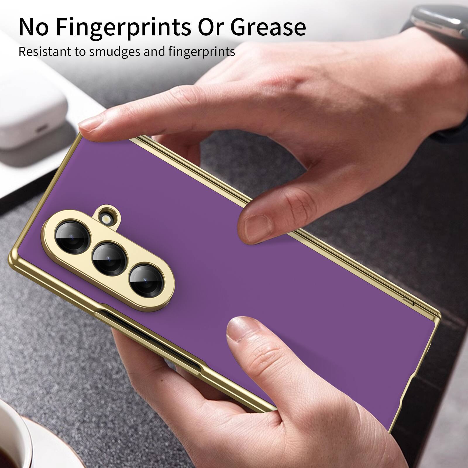 No Fingerprints Or Grease  
Resistant to smudges and fingerprints