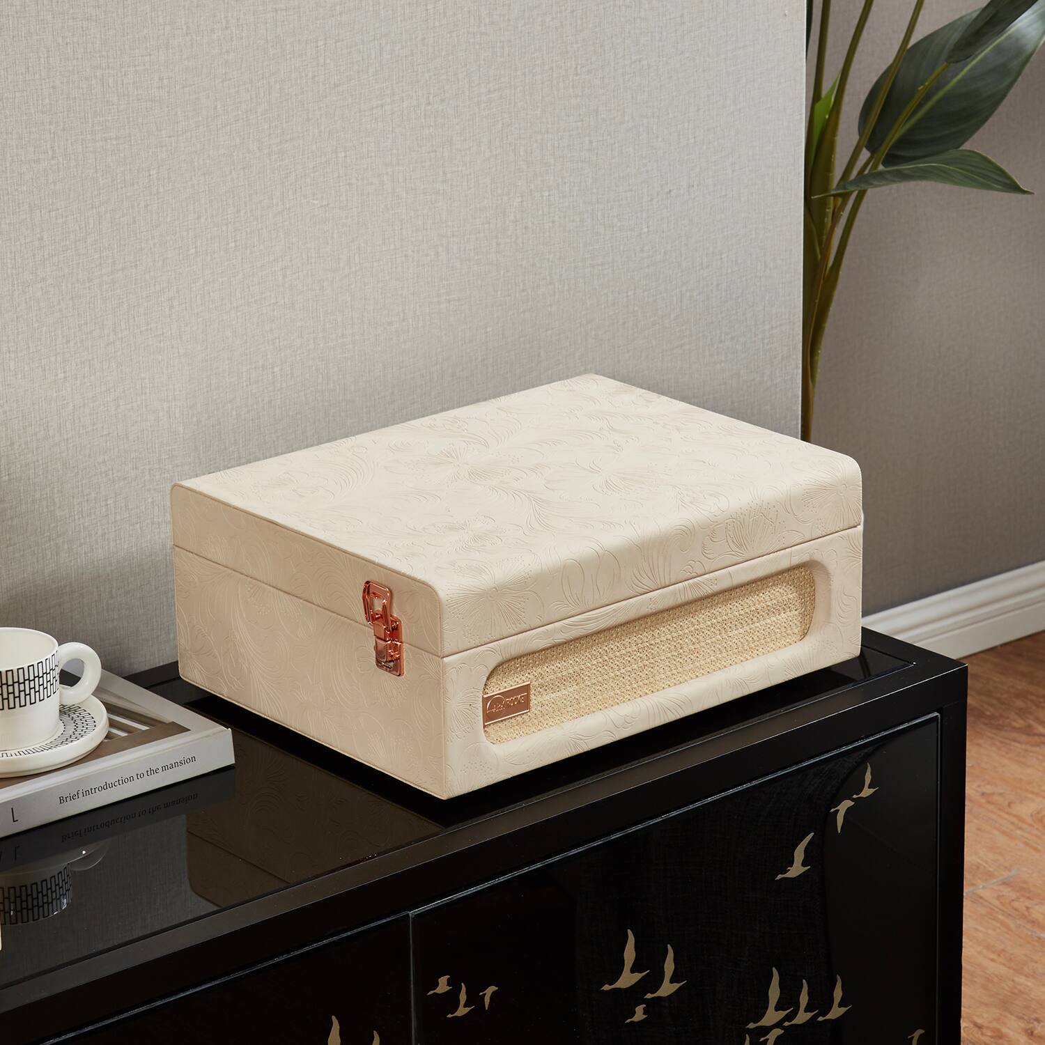 Brief Introduction to the Mansion