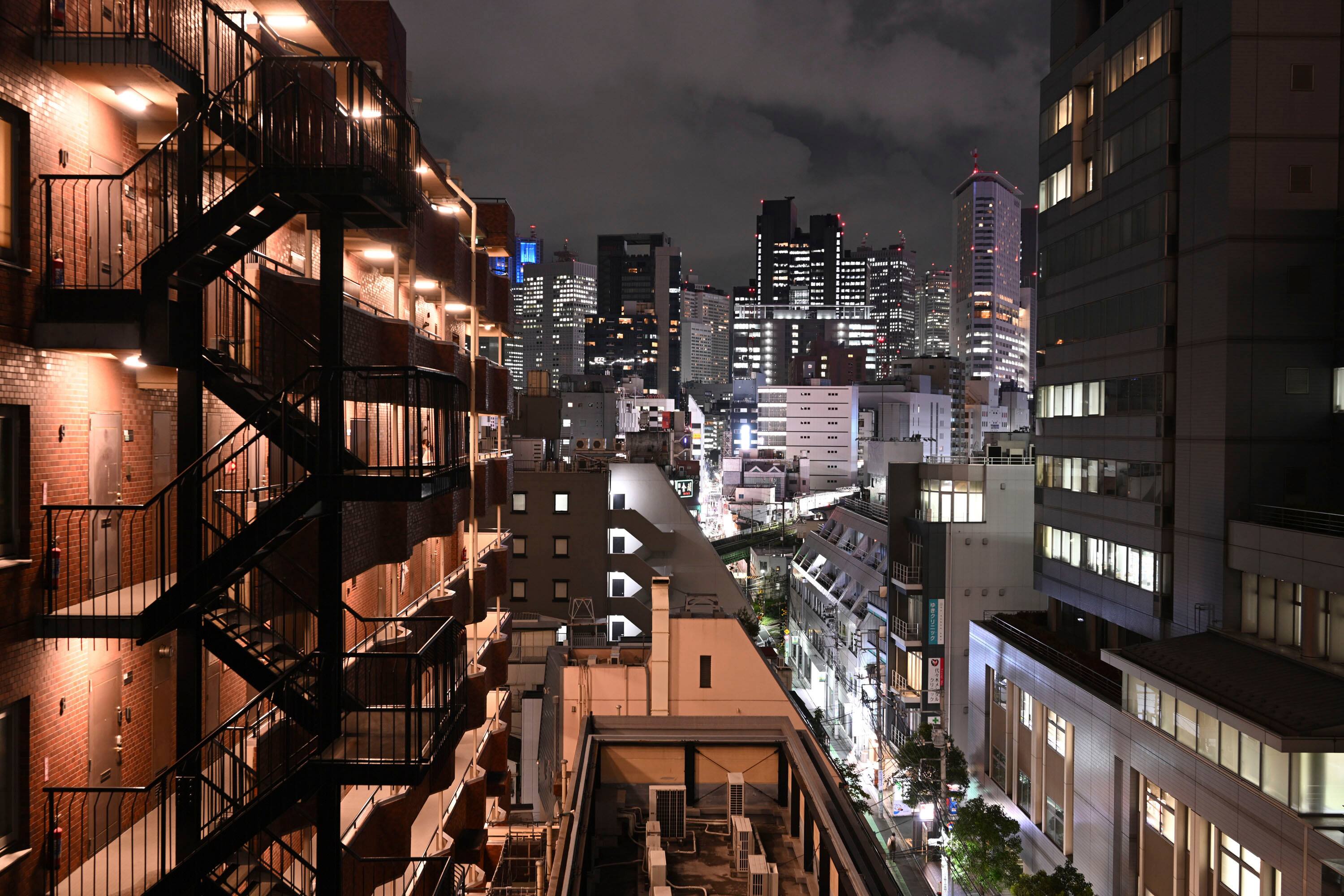 Alt View 16. Nikon - NIKKOR Z 35mm f/1.2 S W lens for Z Mount Mirrorless Cameras - Black.