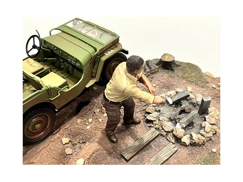 Left. American Diorama - "4X4 Mechanic" Figure 3 for 1/18 Scale Models by American Diorama - Multi.