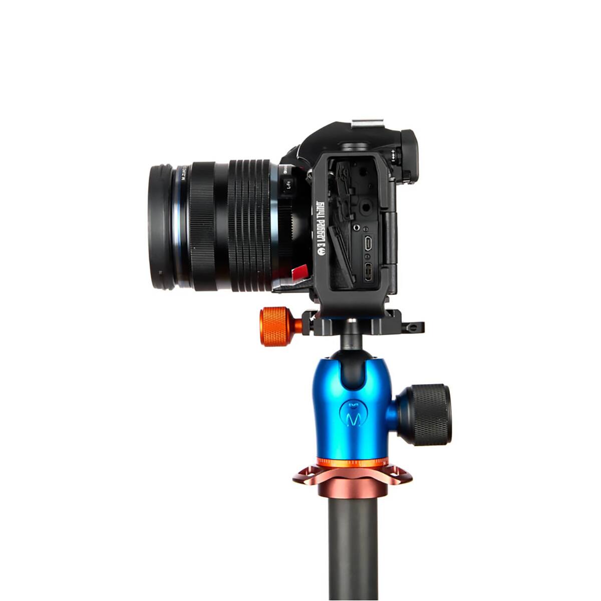 This is an image of a camera lens attached to a gimbal stabilizer.