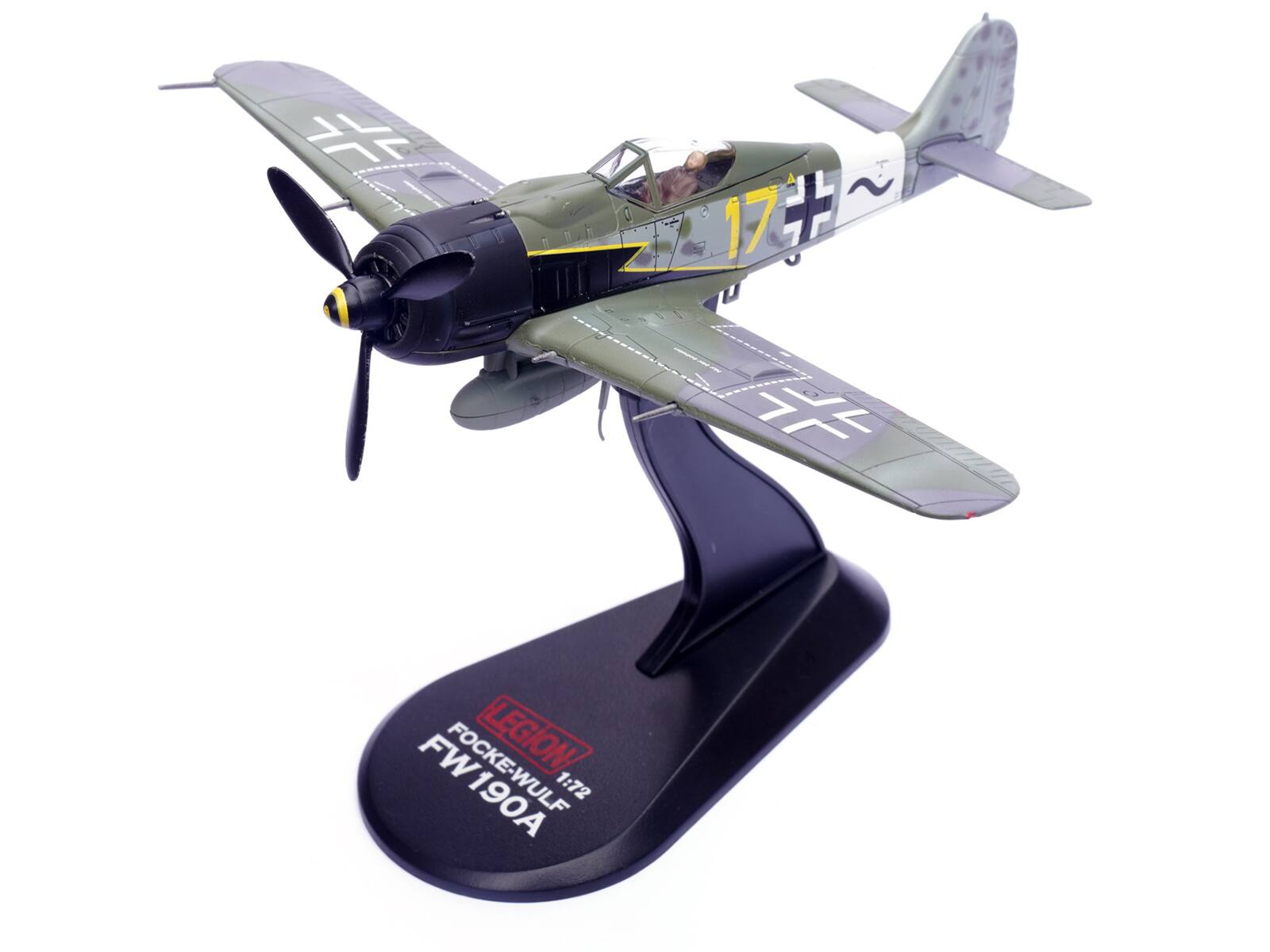 A AF ~ Z7 Z 17 17 + JL  
LEGION FW190A 1:72