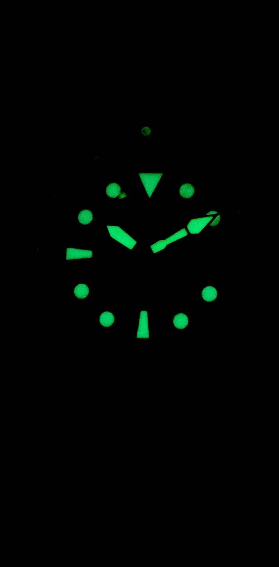 Angle. RATIO - FreeDiver Helium Safe 1000M Stainless Steel Automatic 1066KE20-33VA-GRN Men's Watch - Green and black.