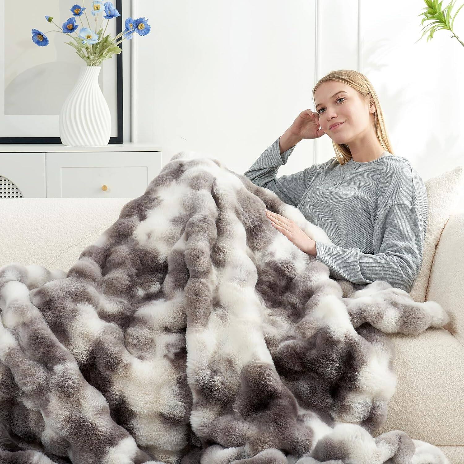 blue Paaaawaters Cozy Bliss Faux Fur Throw Blanket for Couch, Fuzzy ...