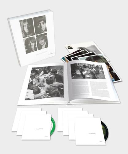 Front. The Beatles - Beatles (The White Album)   - COMPACT DISCS.