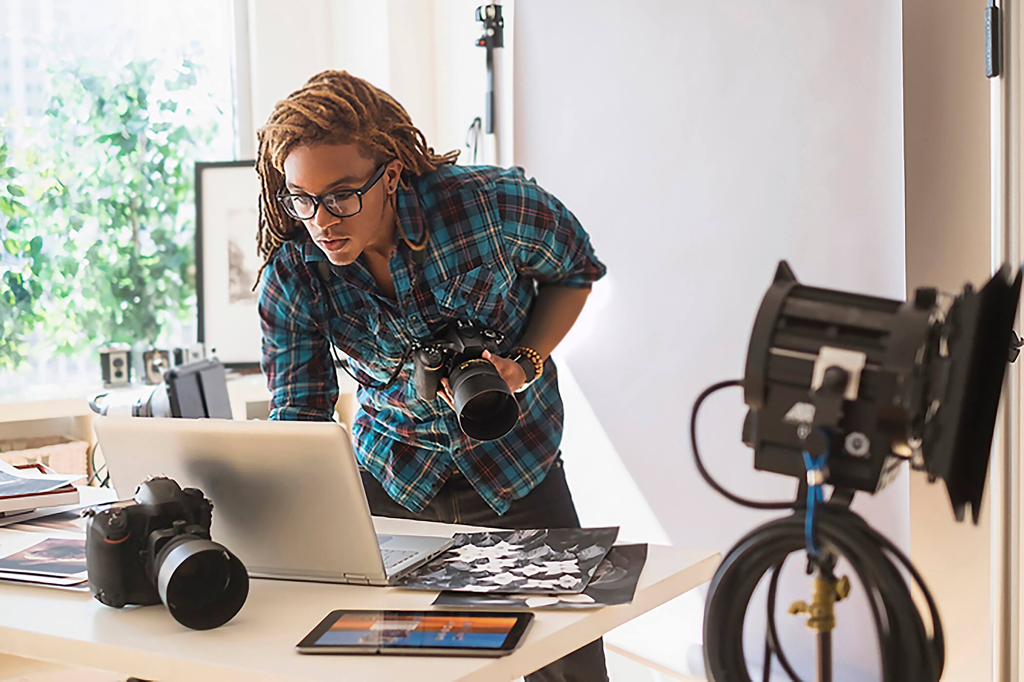 Left. Sony - Sony CFexpress Type B Memory Card G series 480GB (CEB-G480T).