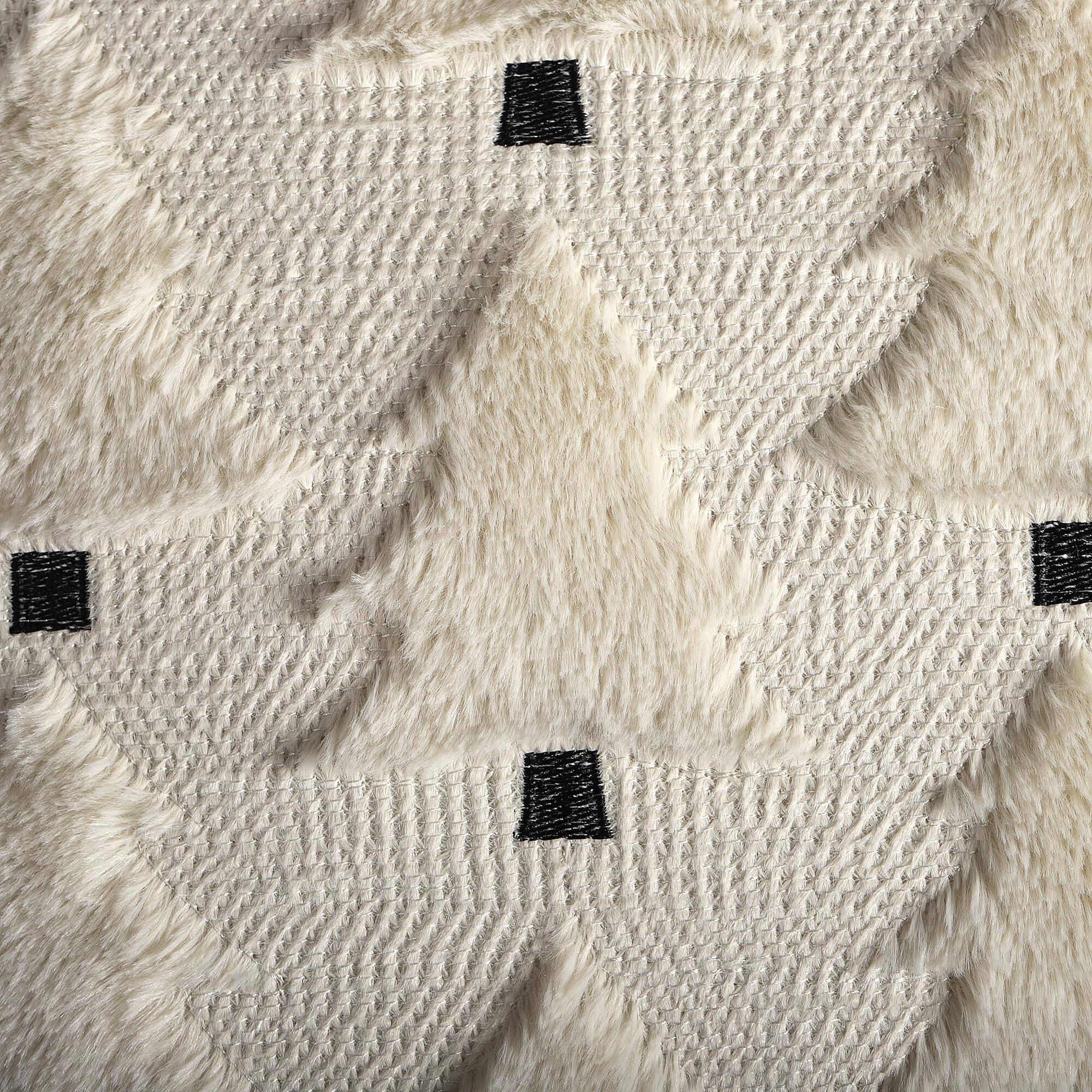 Left. Stylel Star - 4TH Emotion Christmas Trees Decorative Pillow Covers 18x18 Set of 2, Beige Soft Plush Faux Fur Farmhouse Throw Cushio... - White Black.