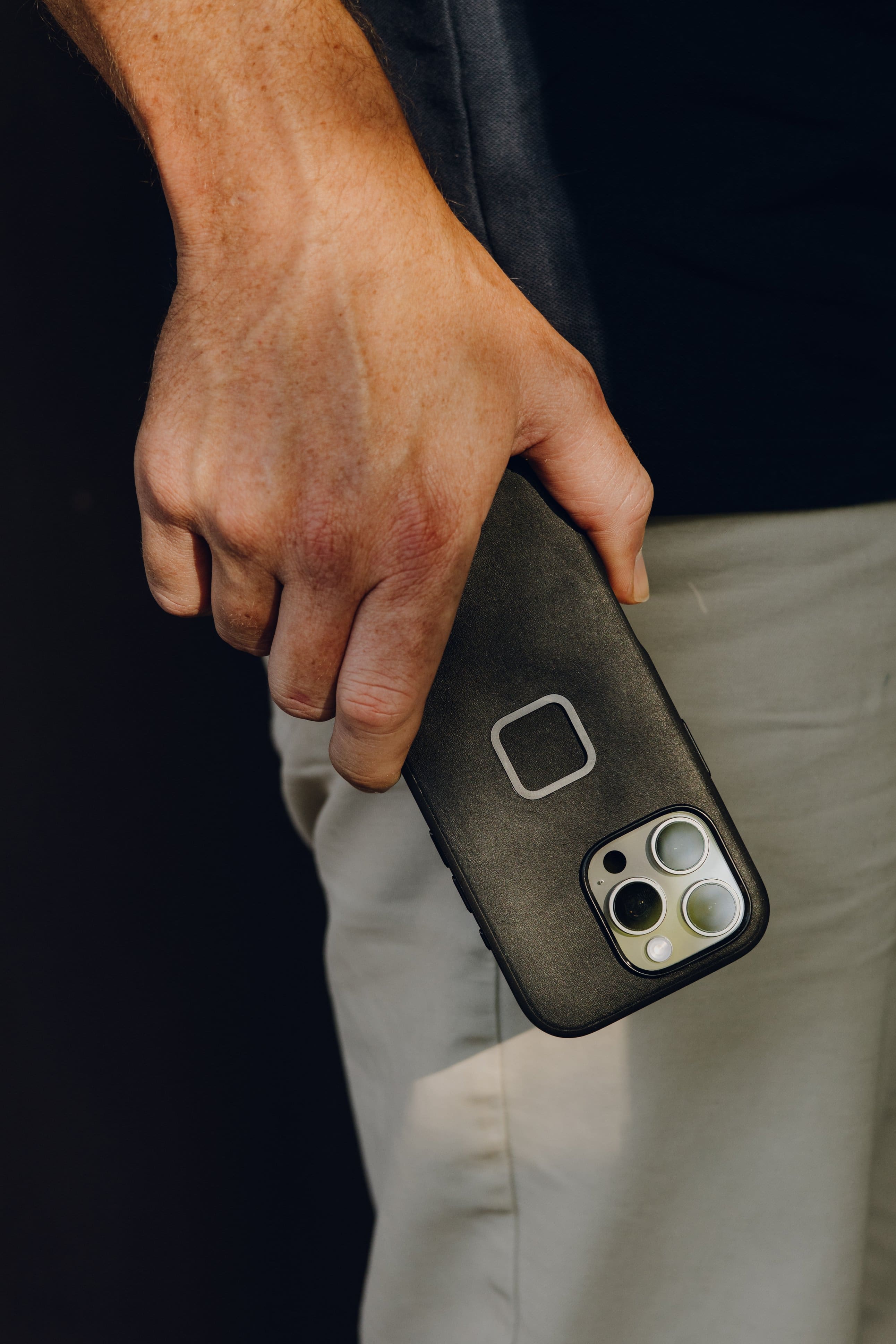 Alt View 2. Peak Design - Everyday Fabric Case for iPhone 16 Pro Max - Black.